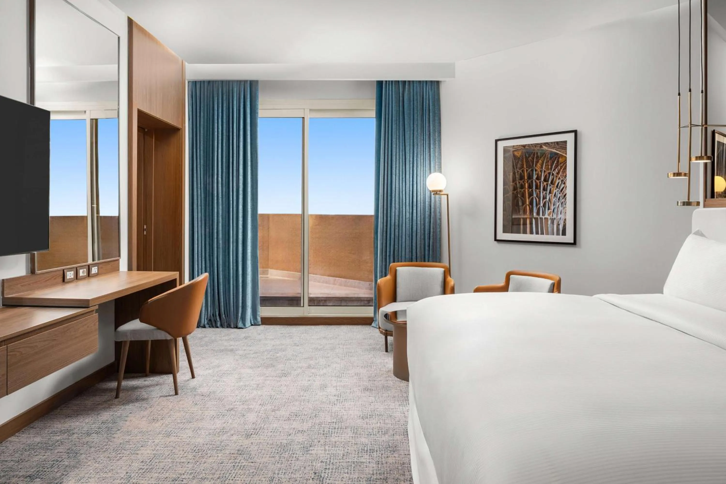 Bedroom, Bed in Hilton Alexandria Green Plaza