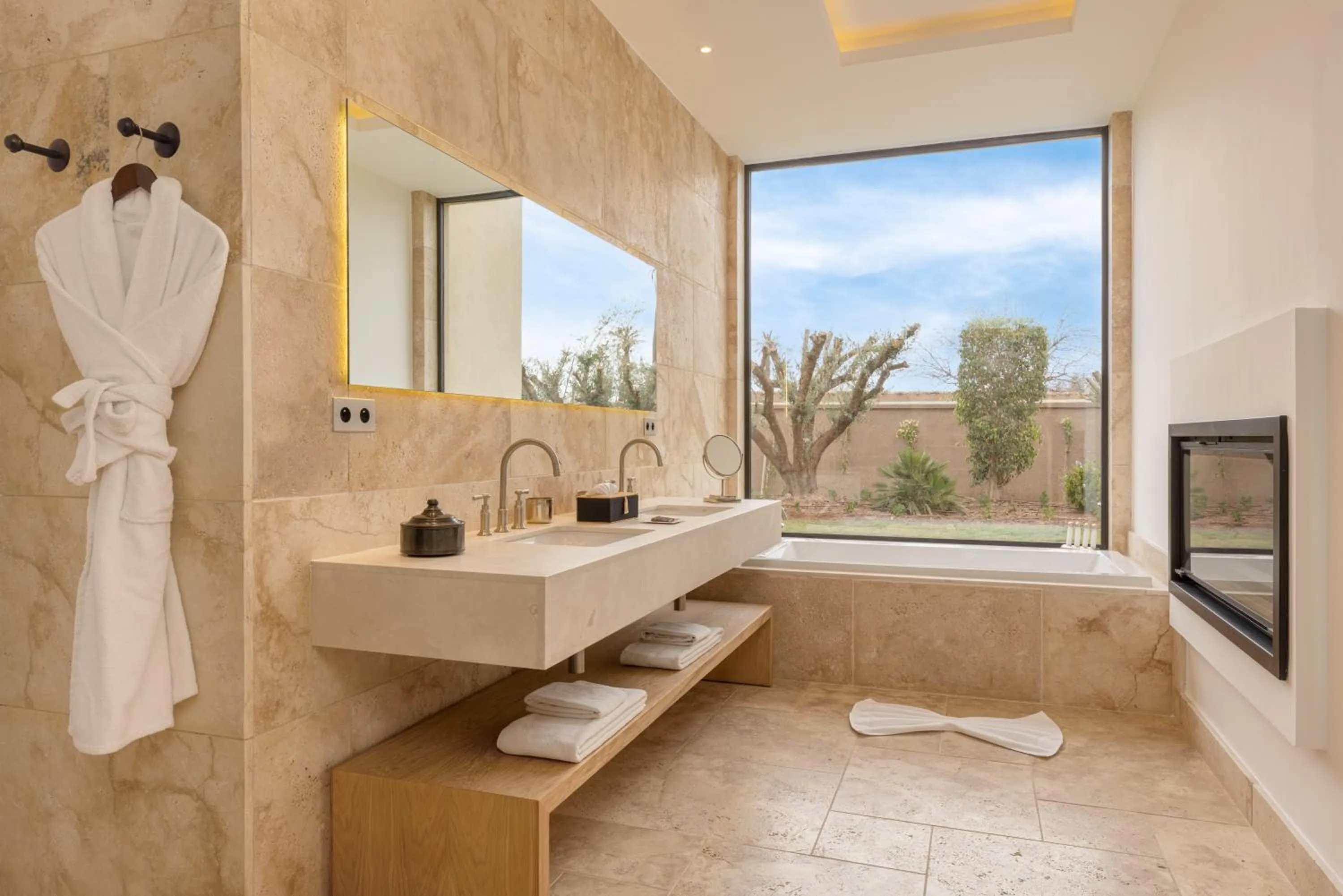Shower in Ksar Char-Bagh Small Luxury Hotels