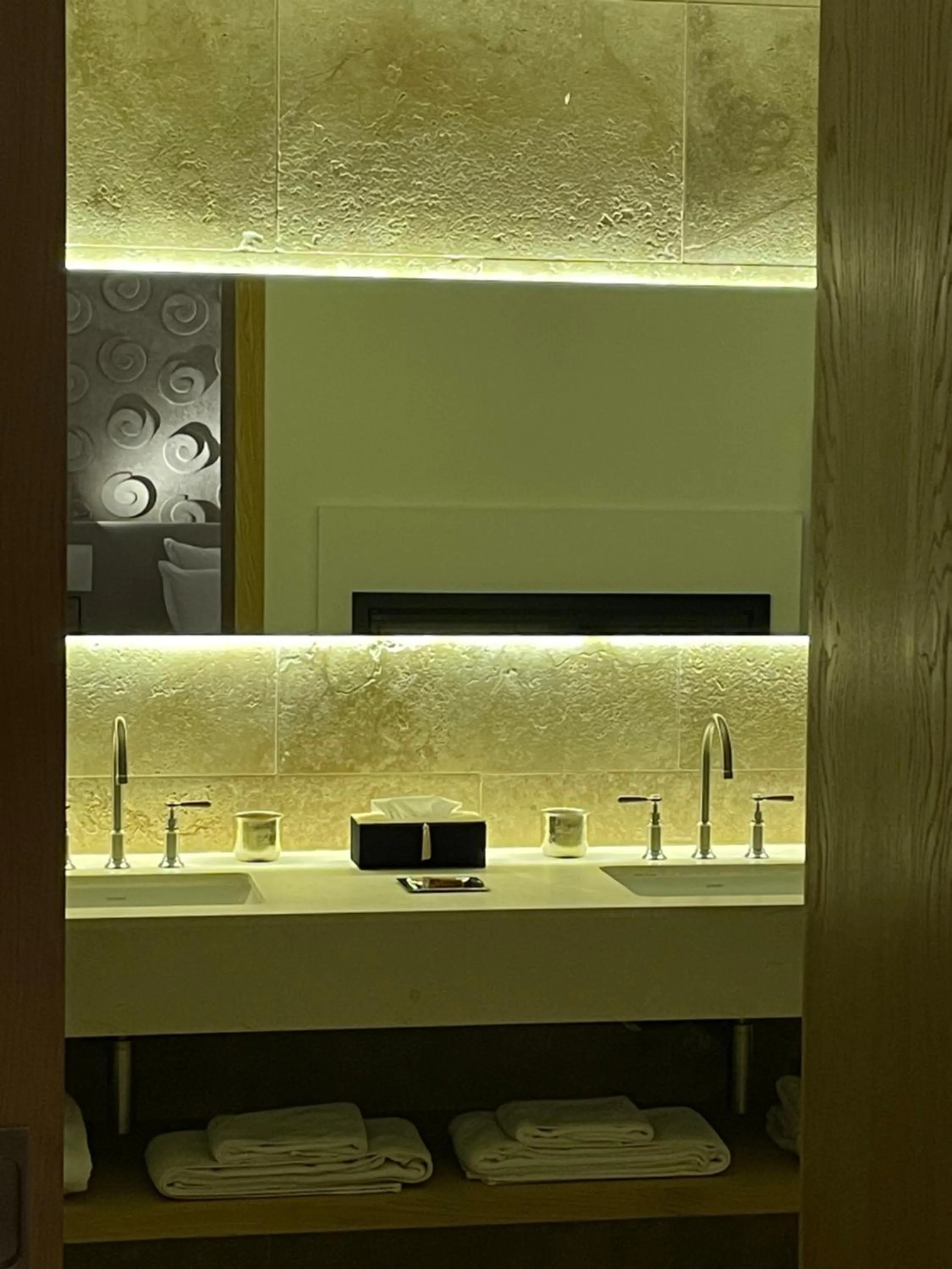 Bathroom in Ksar Char-Bagh Small Luxury Hotels