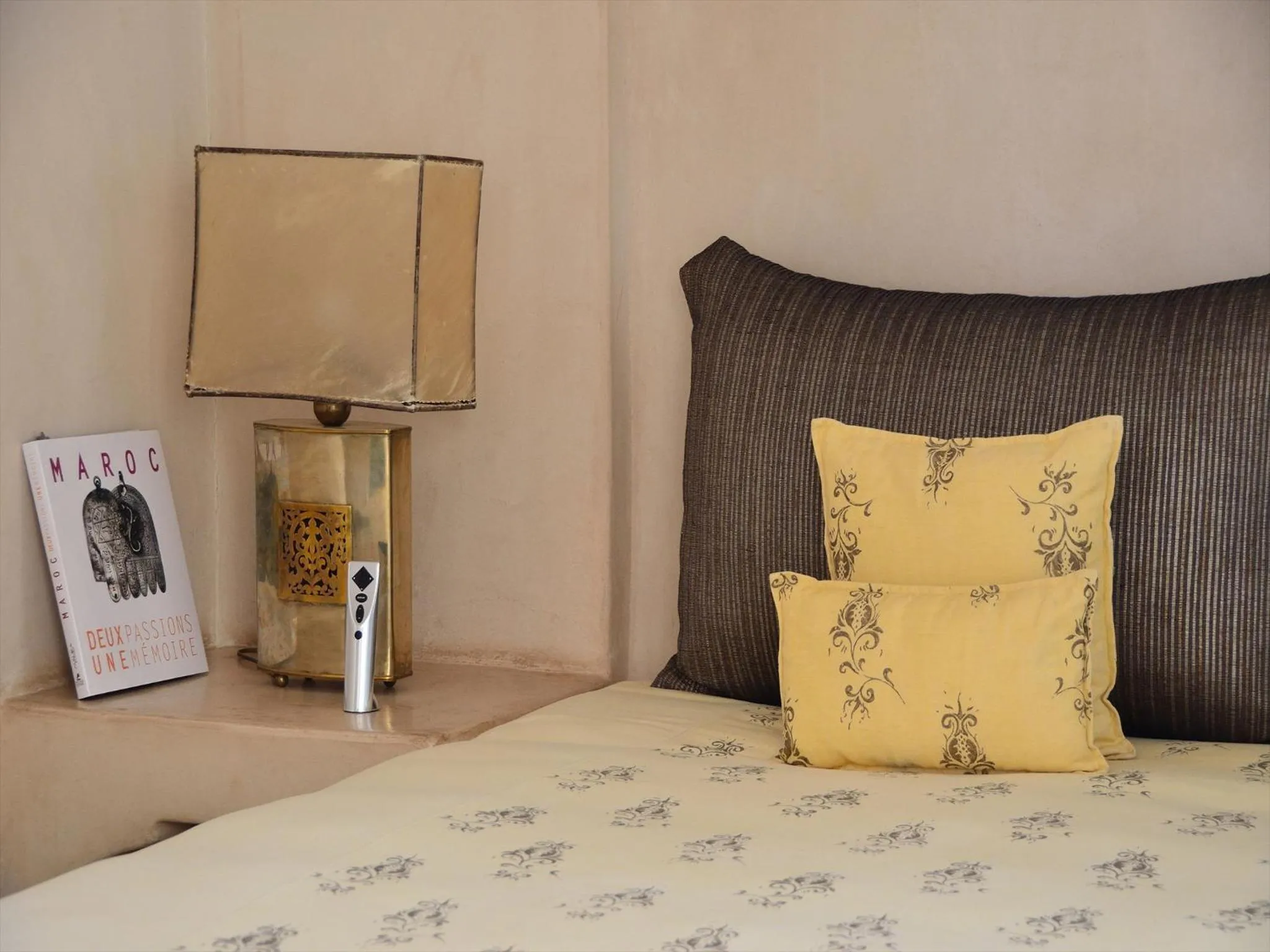 Bed in Ksar Char-Bagh Small Luxury Hotels