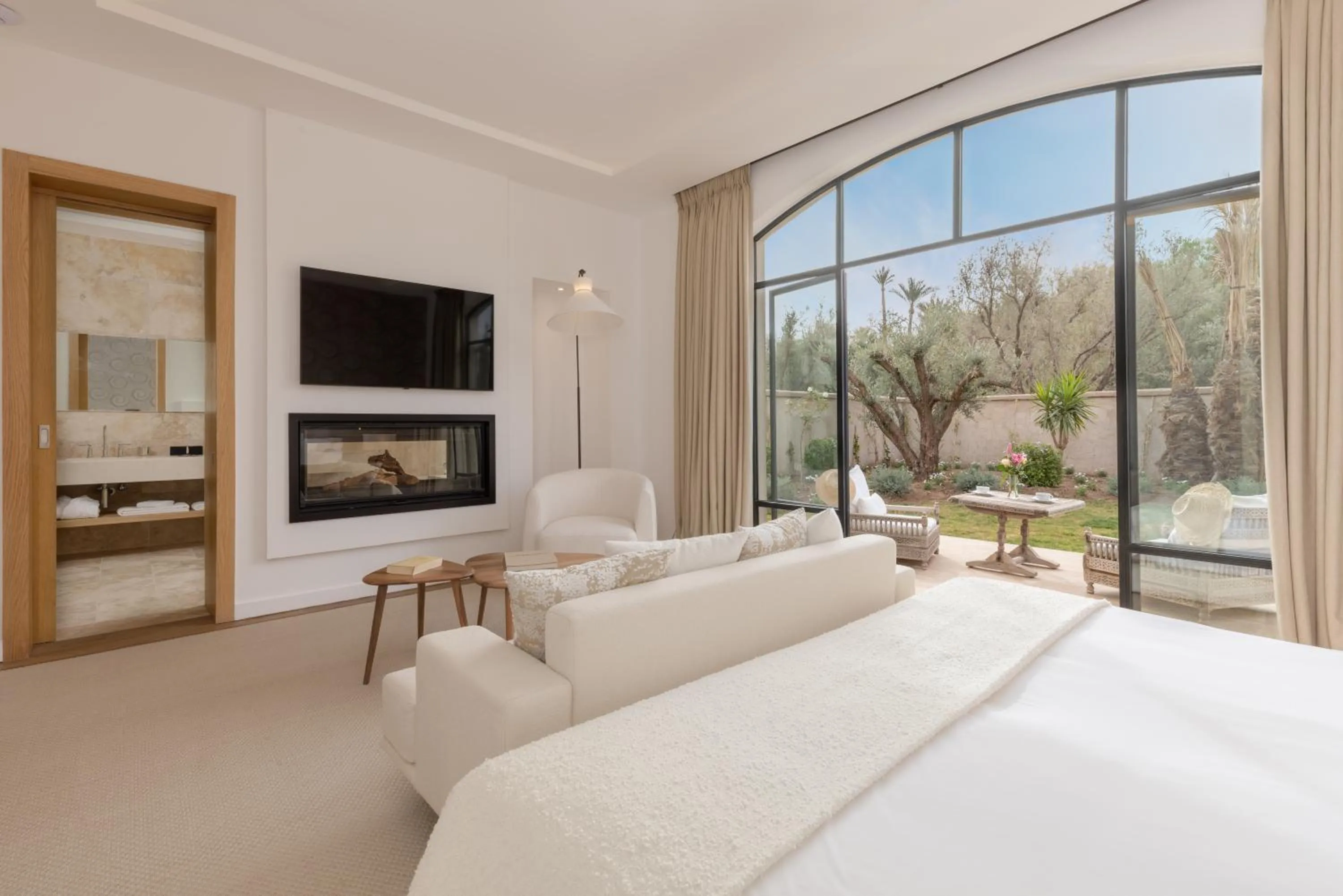 TV and multimedia, Bed in Ksar Char-Bagh Small Luxury Hotels