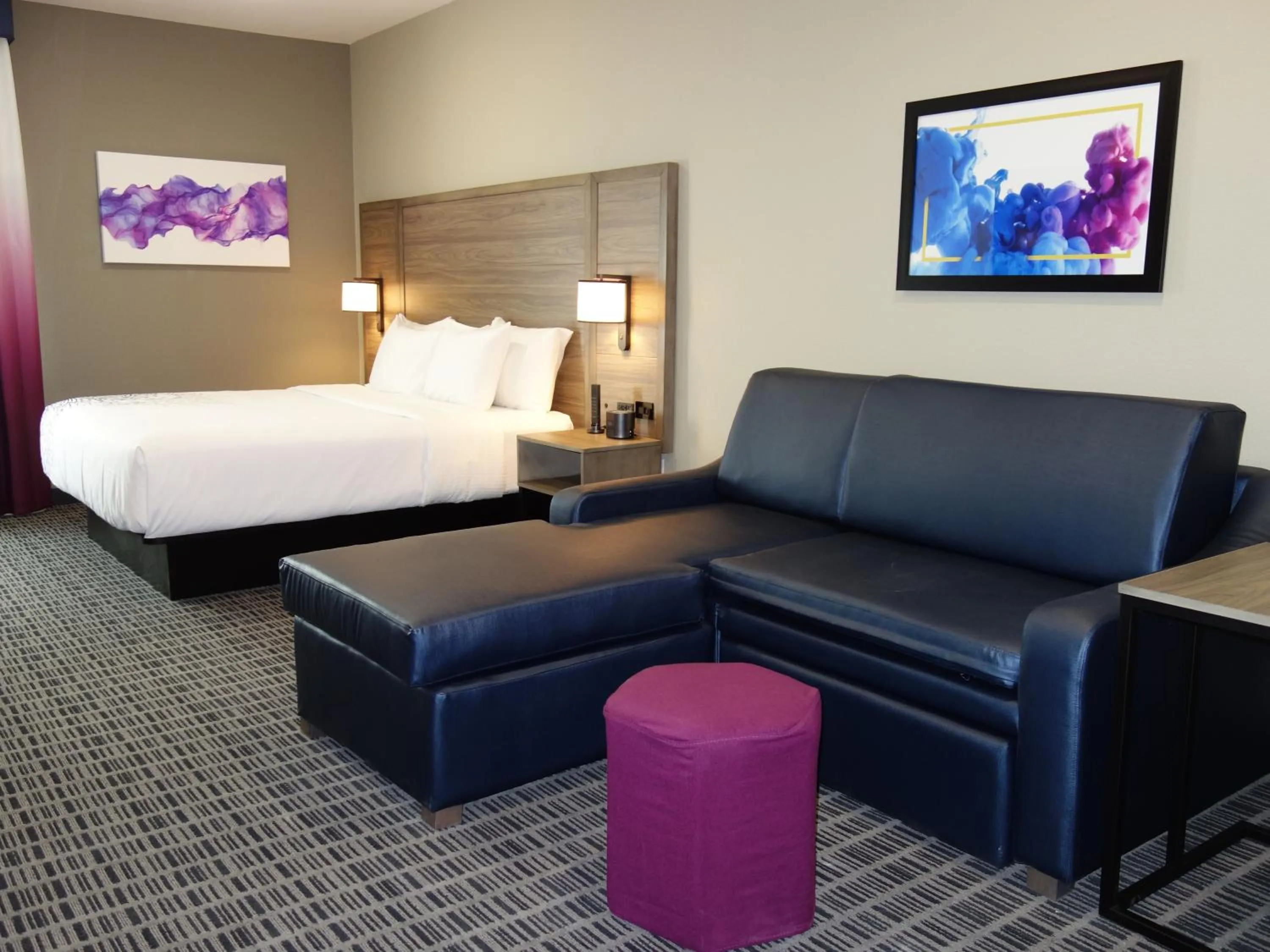 Bed in La Quinta by Wyndham San Antonio Alamo City