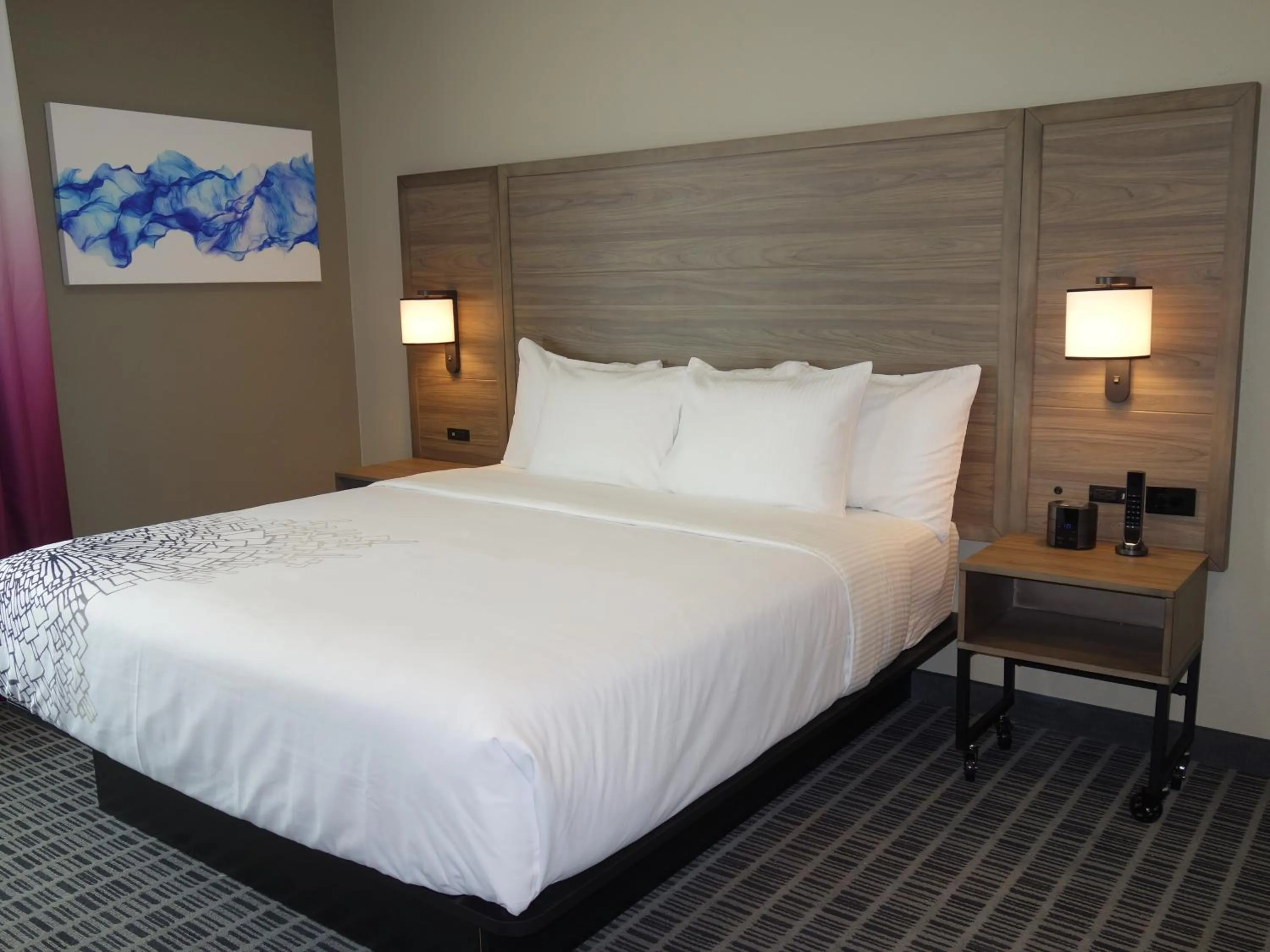 Bed in La Quinta by Wyndham San Antonio Alamo City