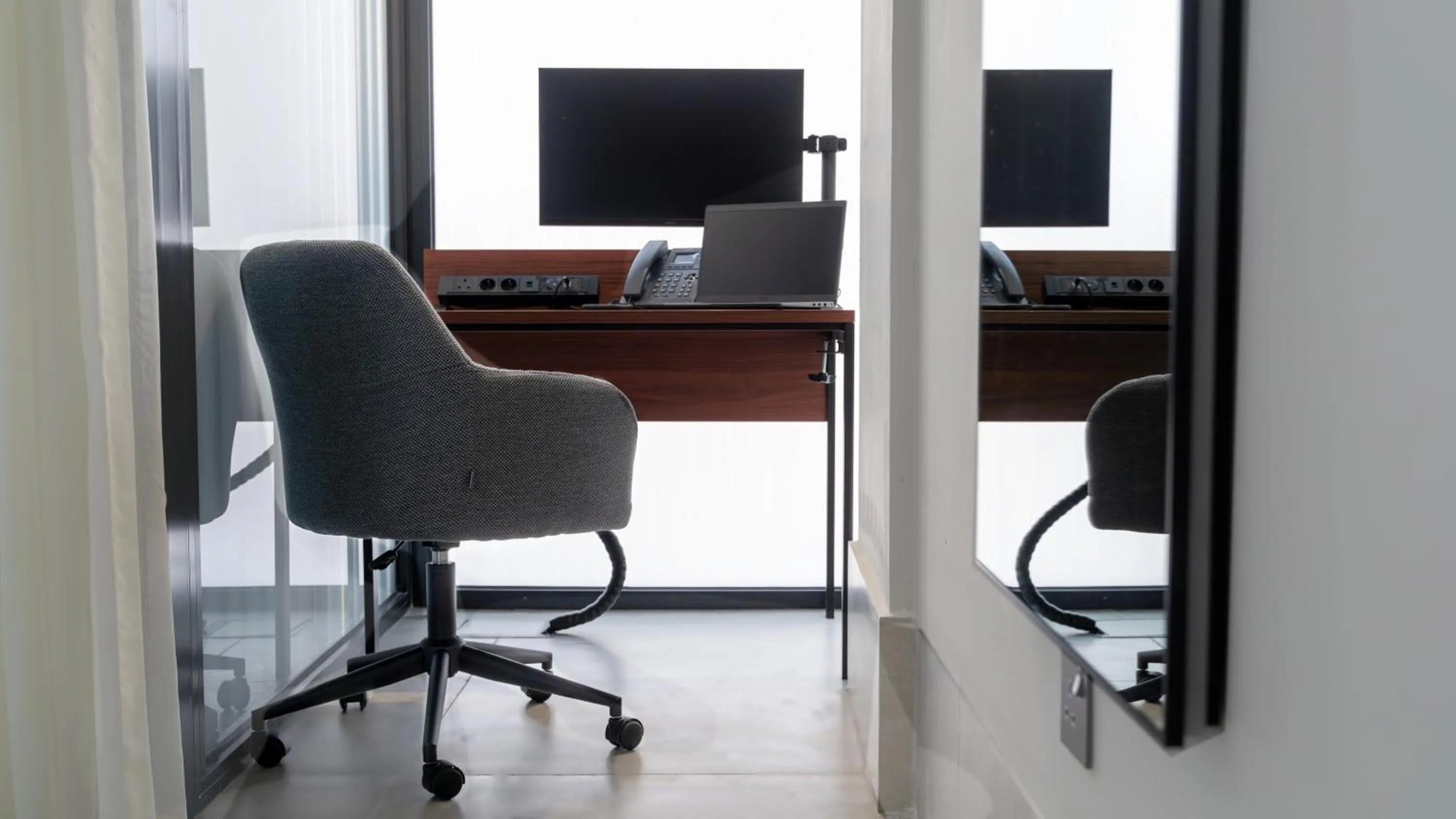 Onyx Suites & Apartments