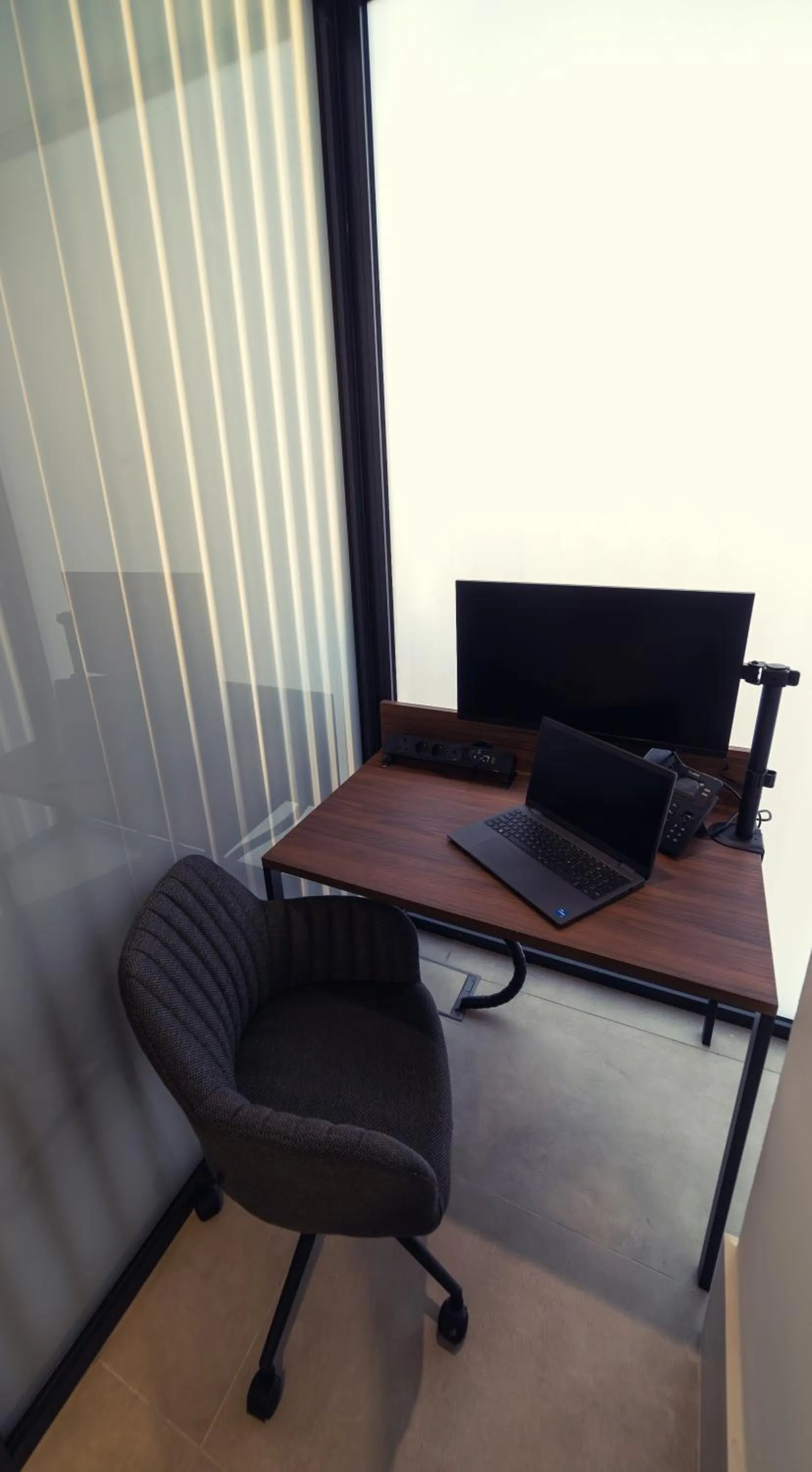 Onyx Suites & Apartments