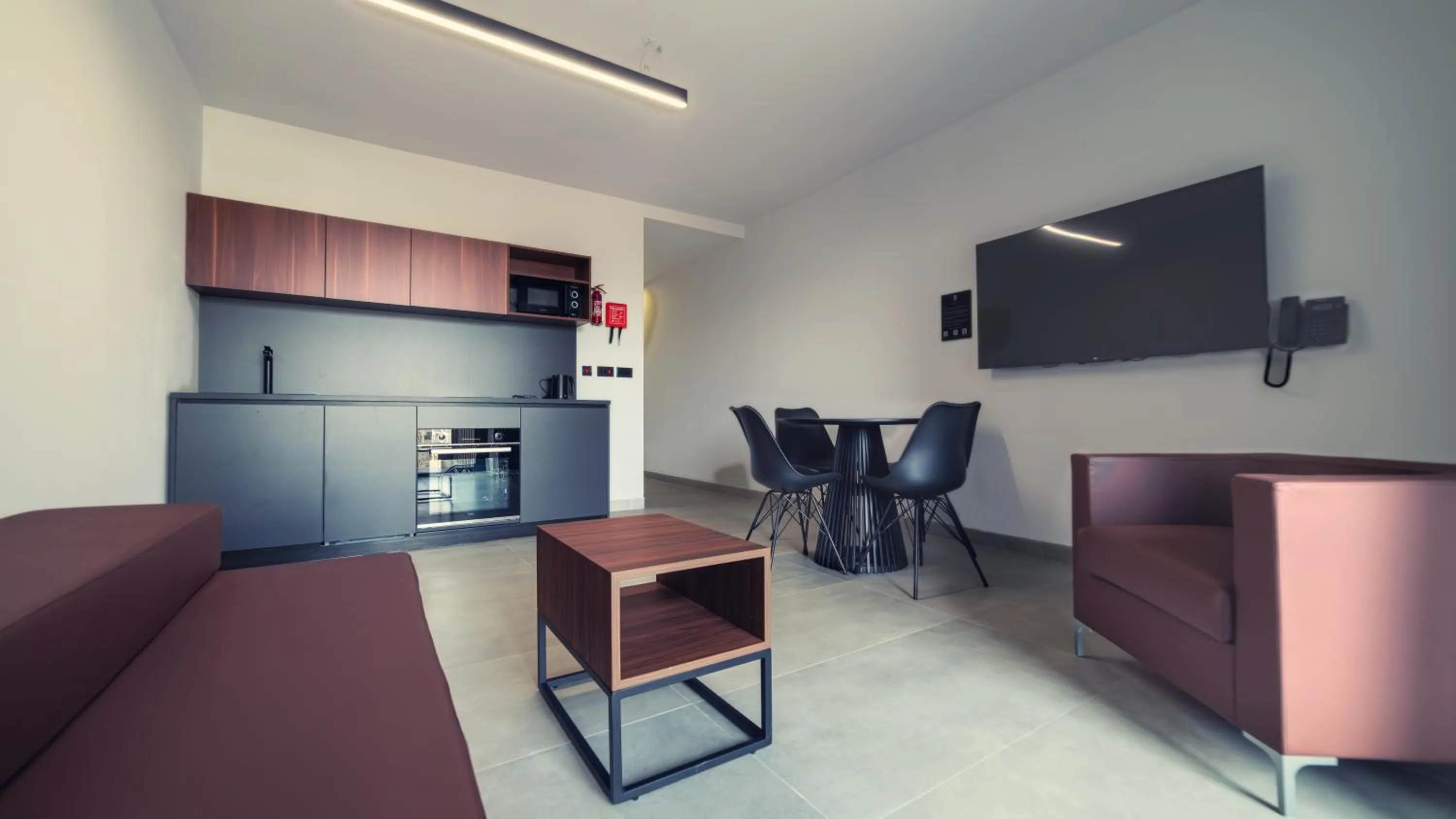 Onyx Suites & Apartments