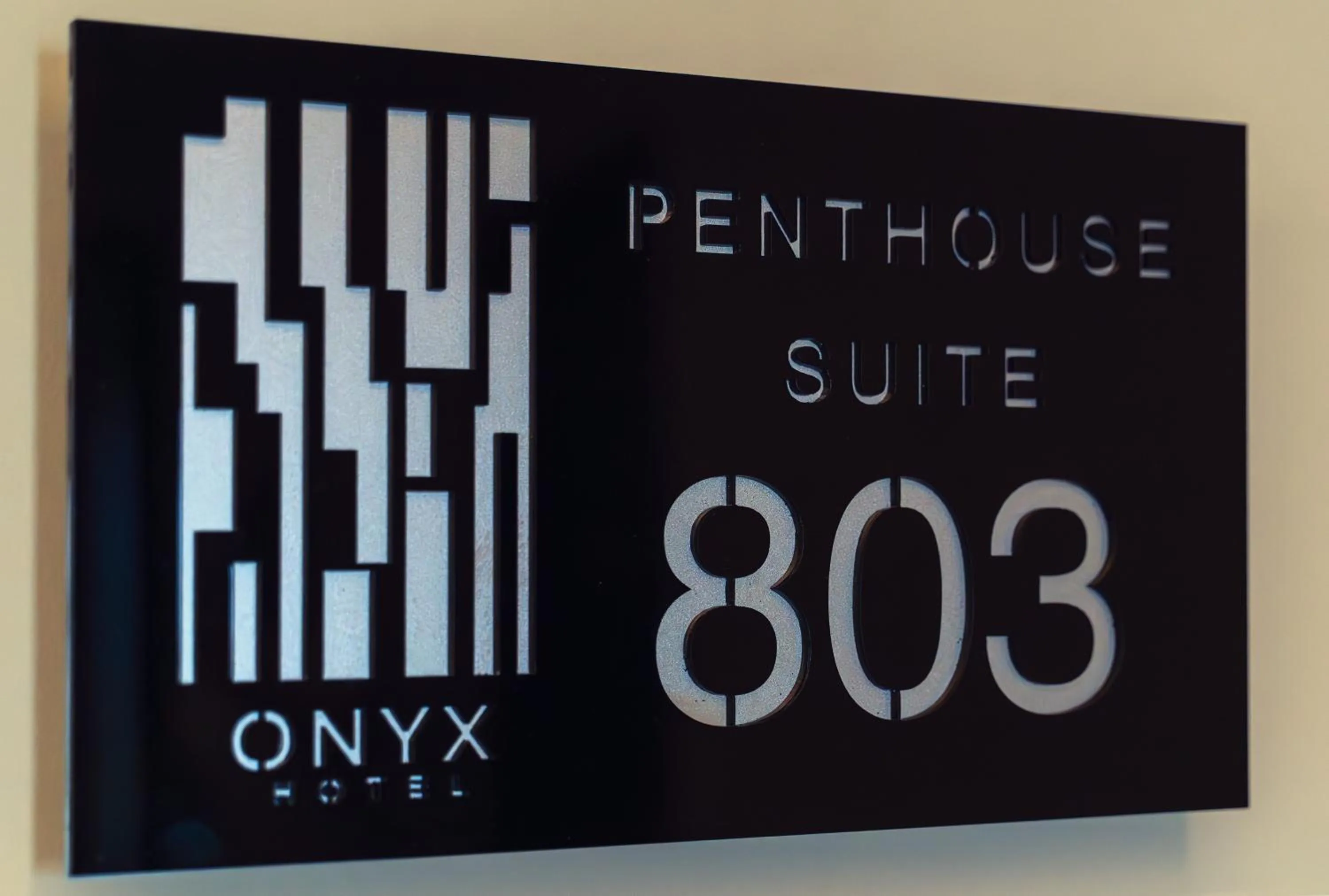 Onyx Suites & Apartments