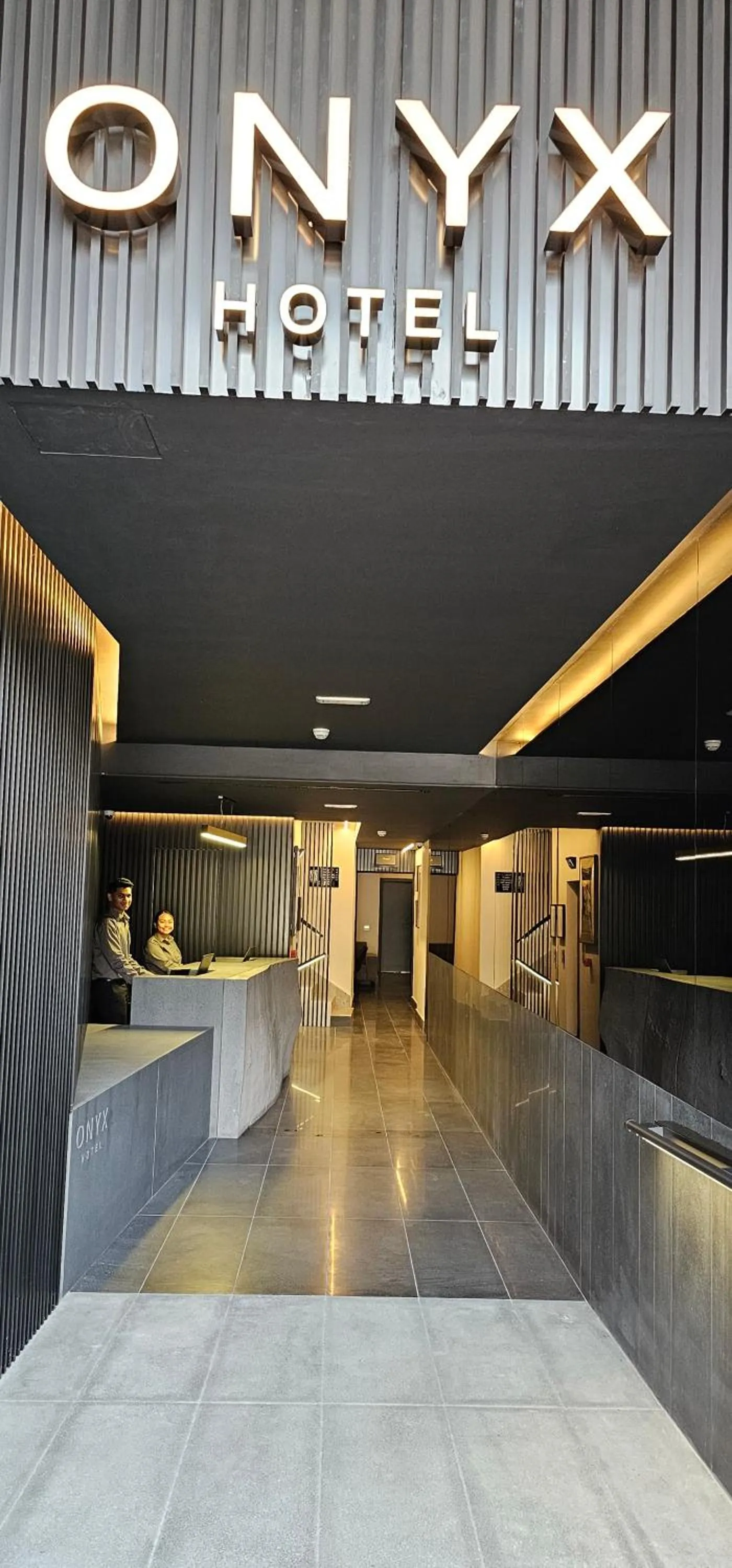 Onyx Suites & Apartments