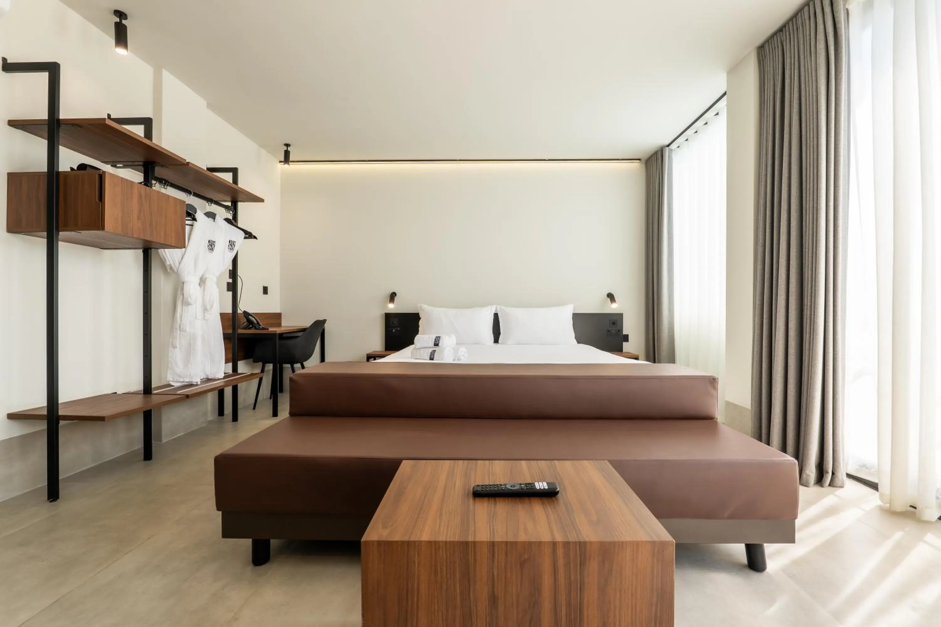 Photo of the whole room, Bed in Onyx Hotel