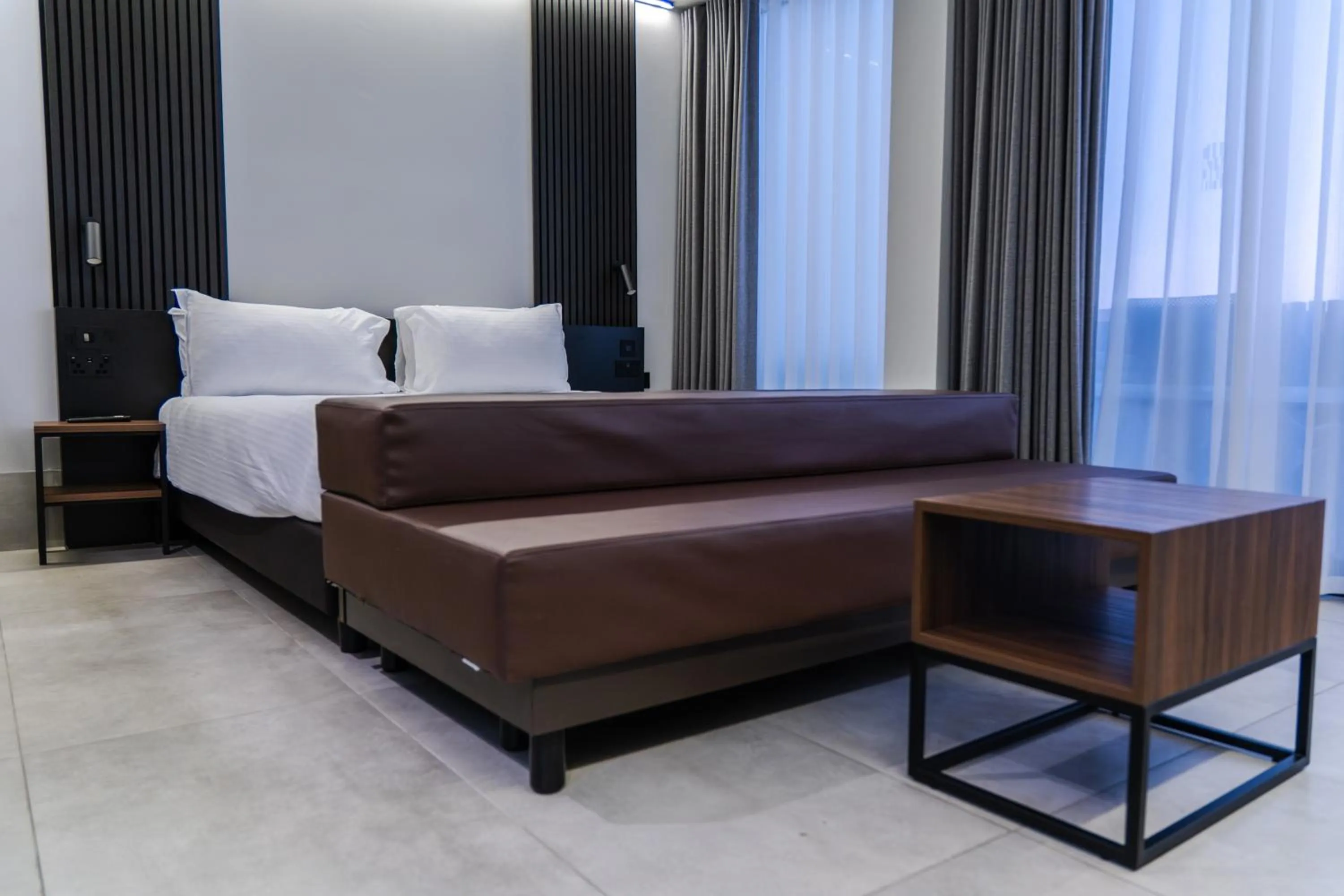 Bedroom, Bed in Onyx Hotel