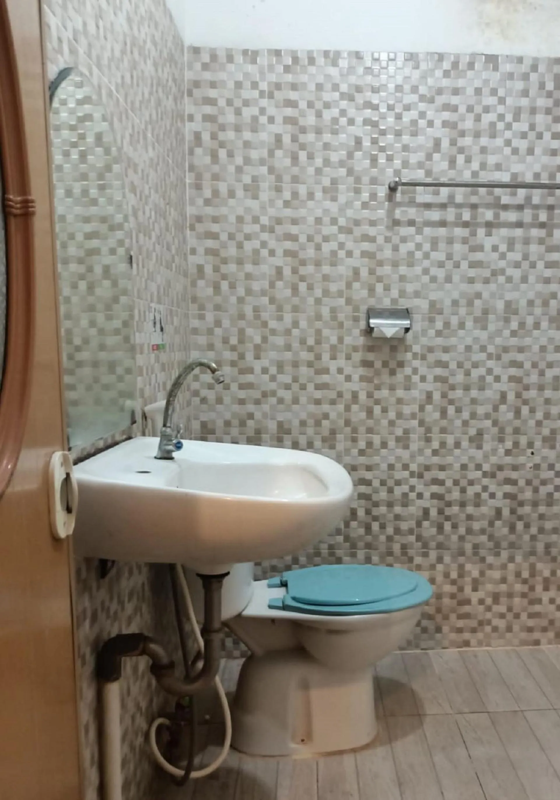 Bathroom in Hotel O Naomi Heritage