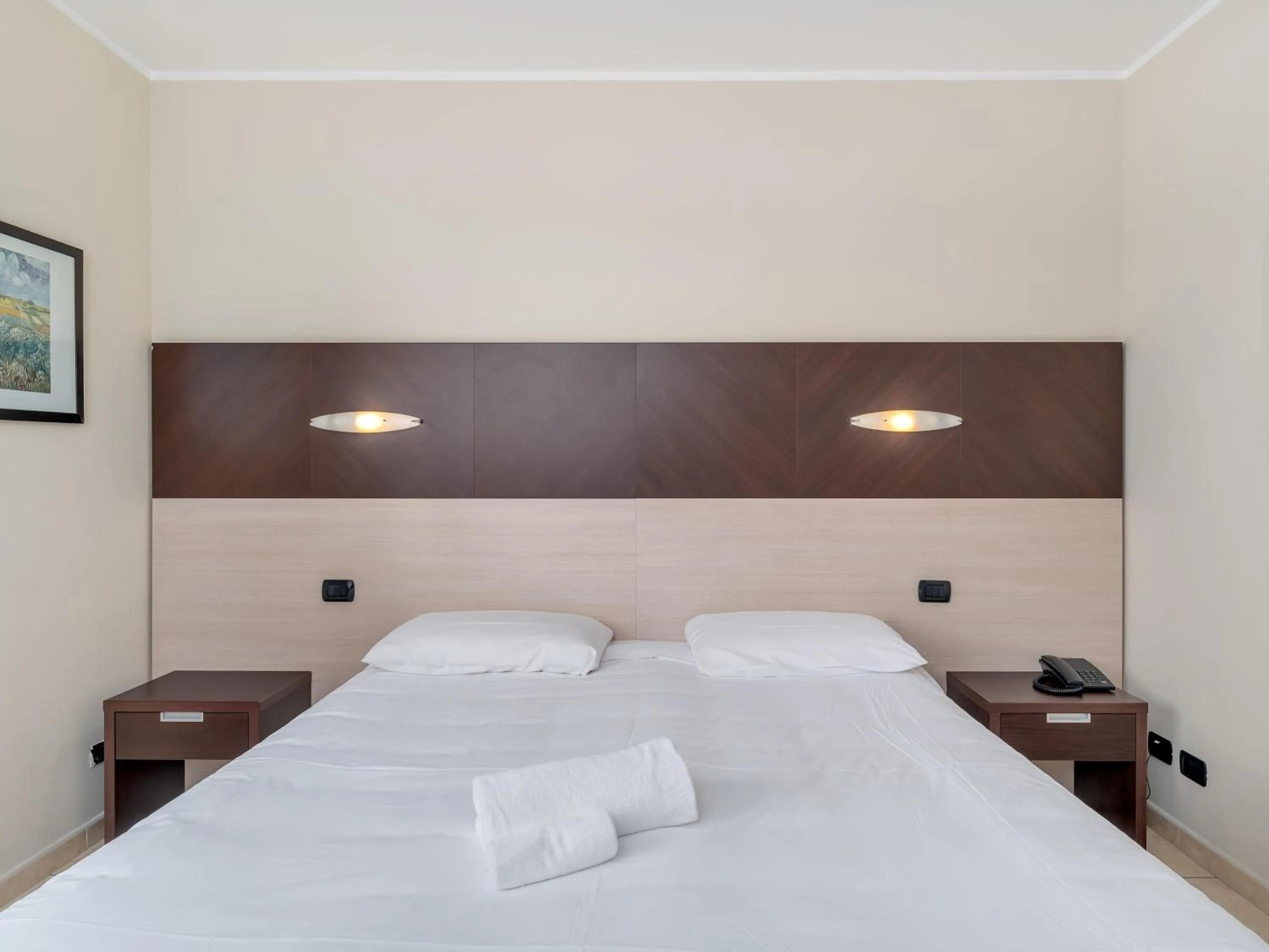 Photo of the whole room, Bed in Record Hotel