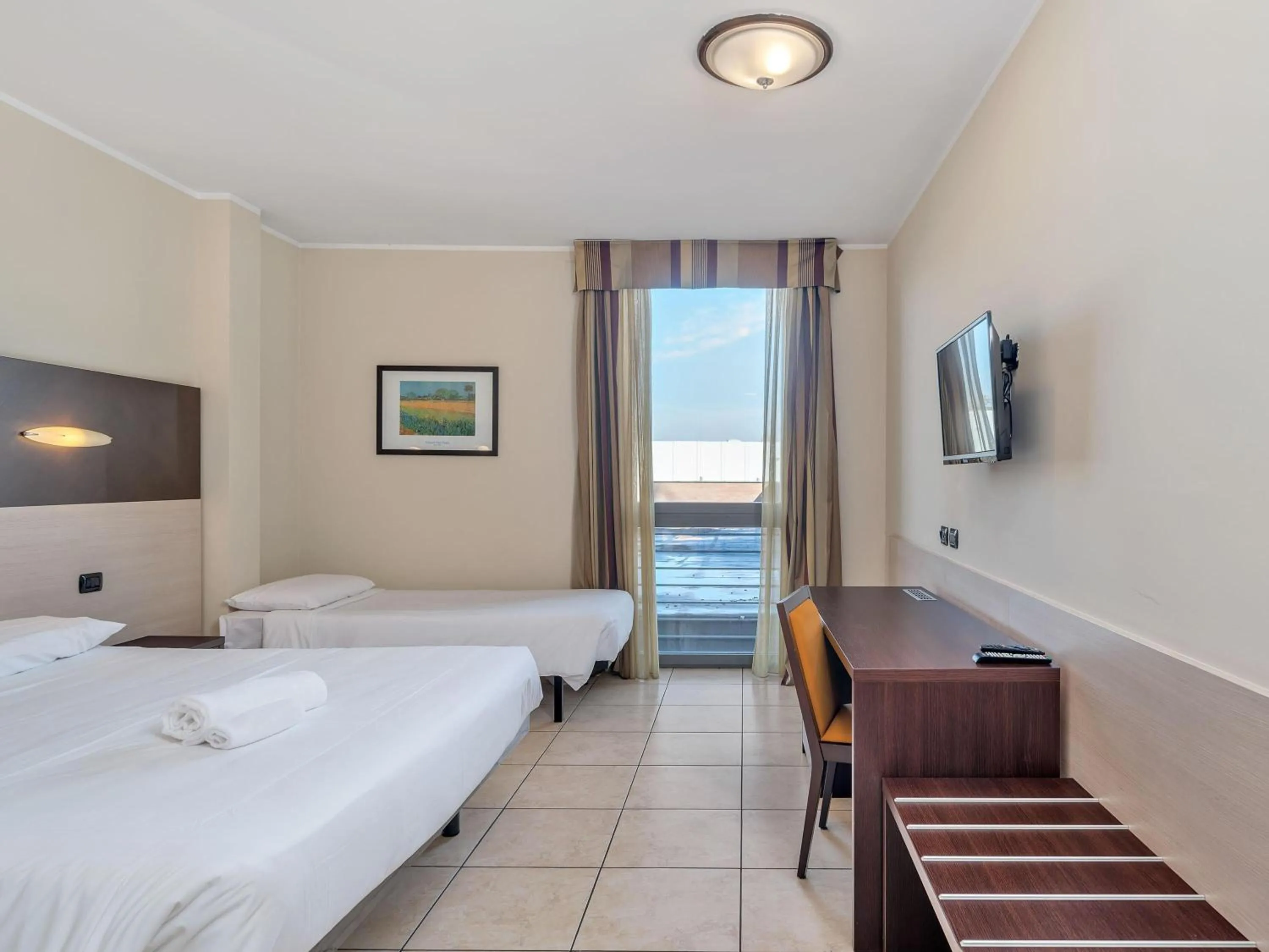 Photo of the whole room, Bed in B&B HOTEL Settimo Torinese