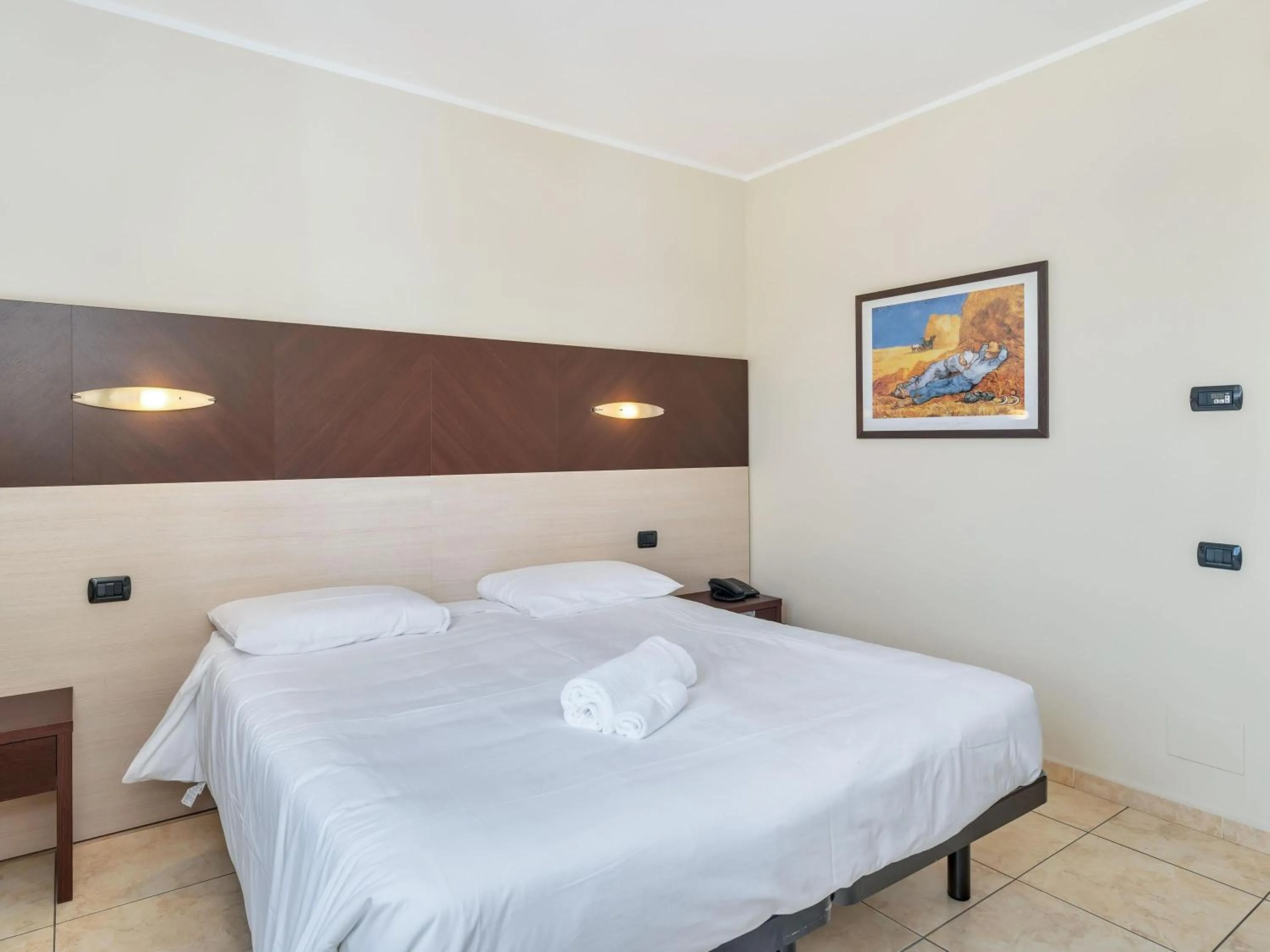 Photo of the whole room, Bed in B&B HOTEL Settimo Torinese