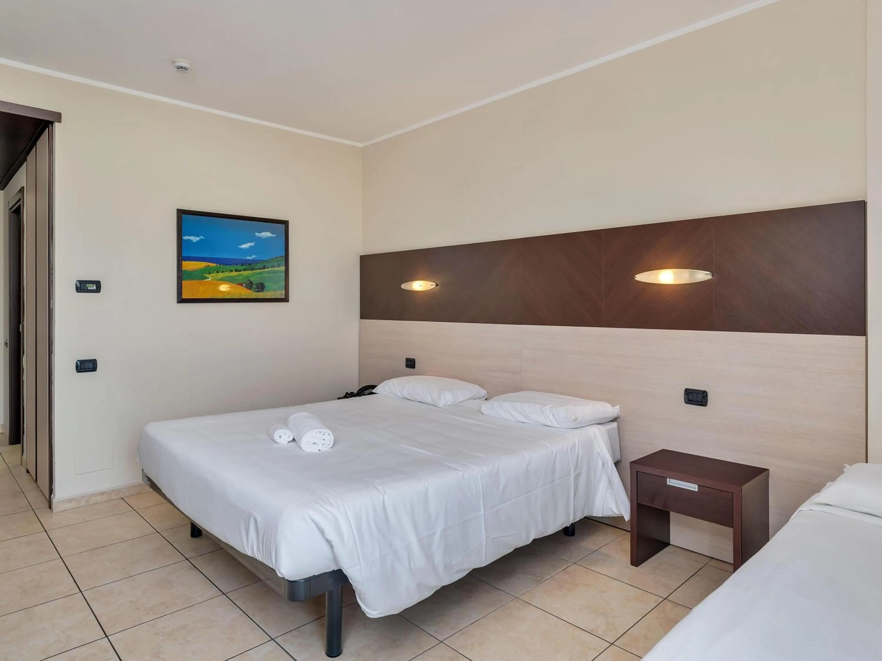 Photo of the whole room, Bed in B&B HOTEL Settimo Torinese