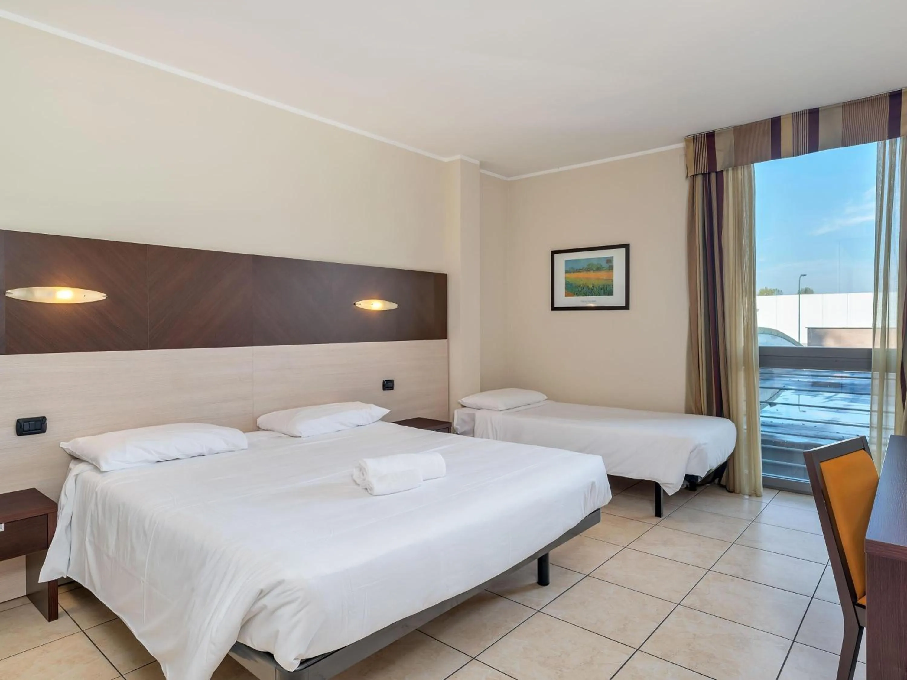 Photo of the whole room, Bed in B&B HOTEL Settimo Torinese