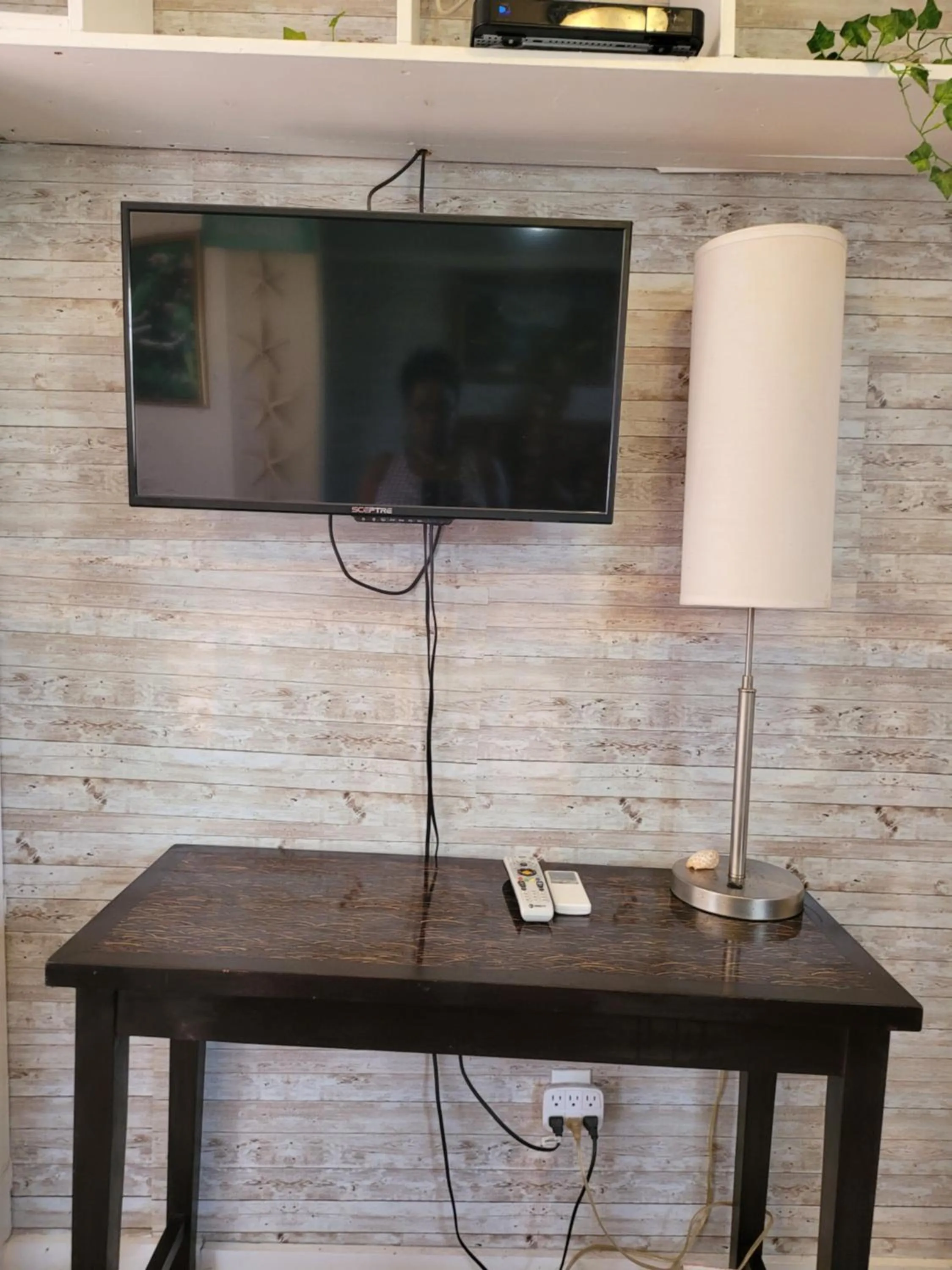 TV and multimedia in Cocoplum Rest N Hideaway #1