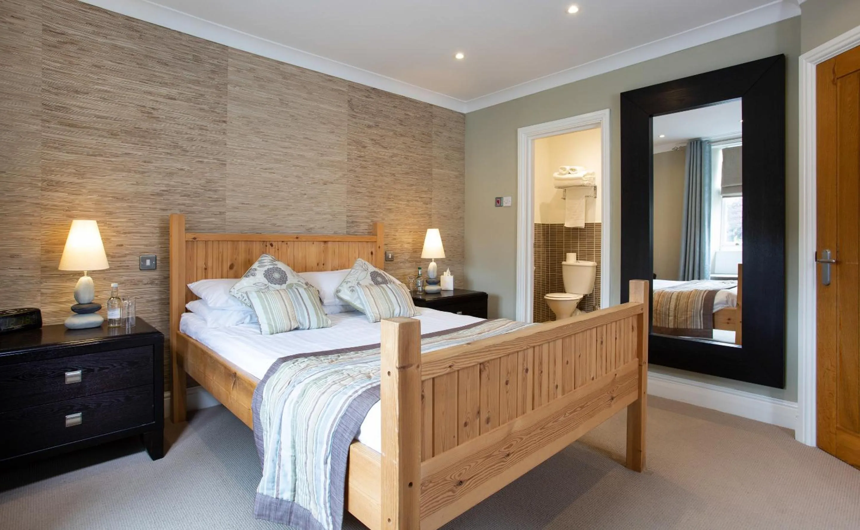 Bedroom, Bed in The Craster Arms Hotel in Beadnell