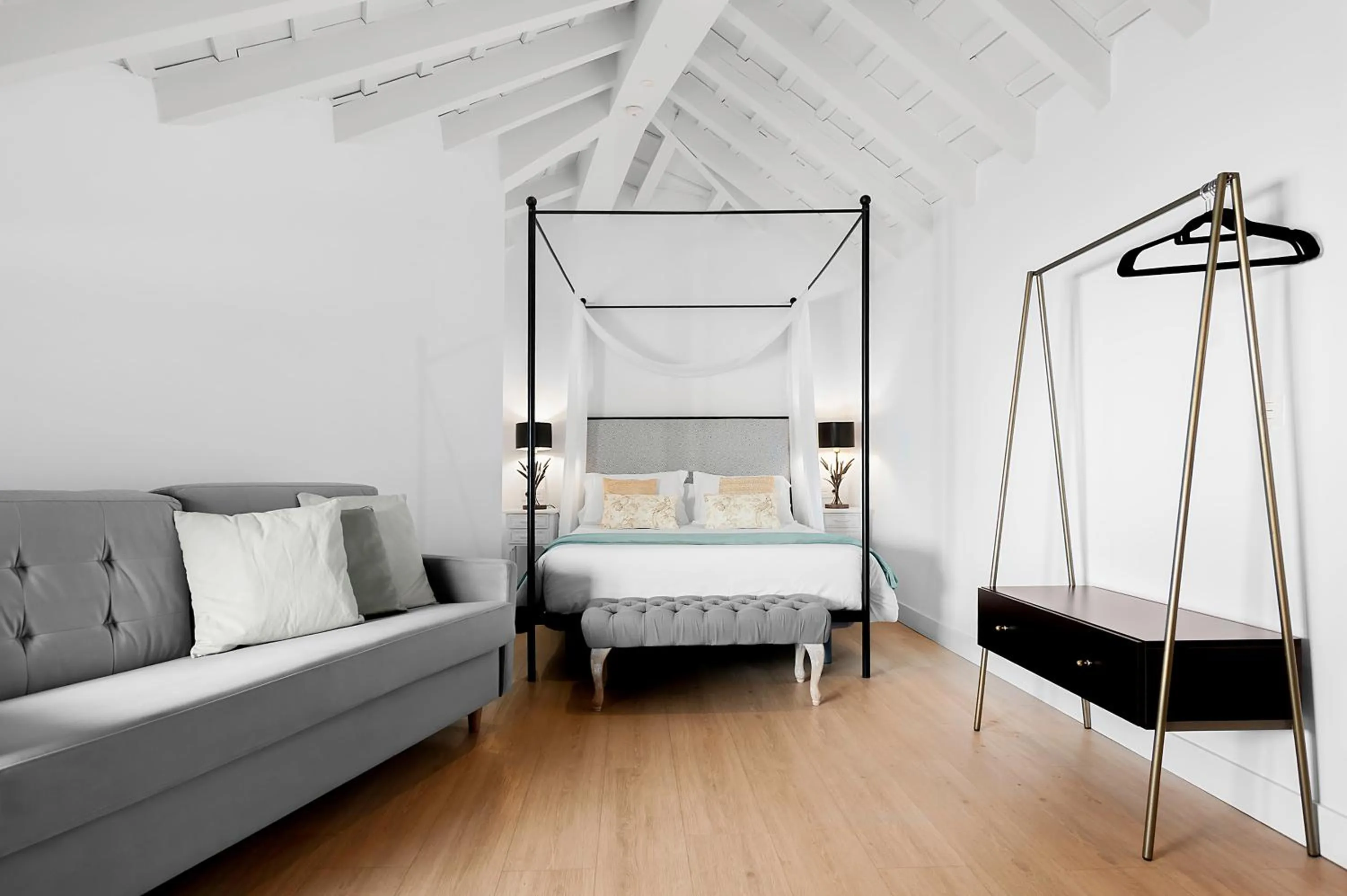 Photo of the whole room, Bed in Hotel Mercader de Sedas by Maxi Hoteles