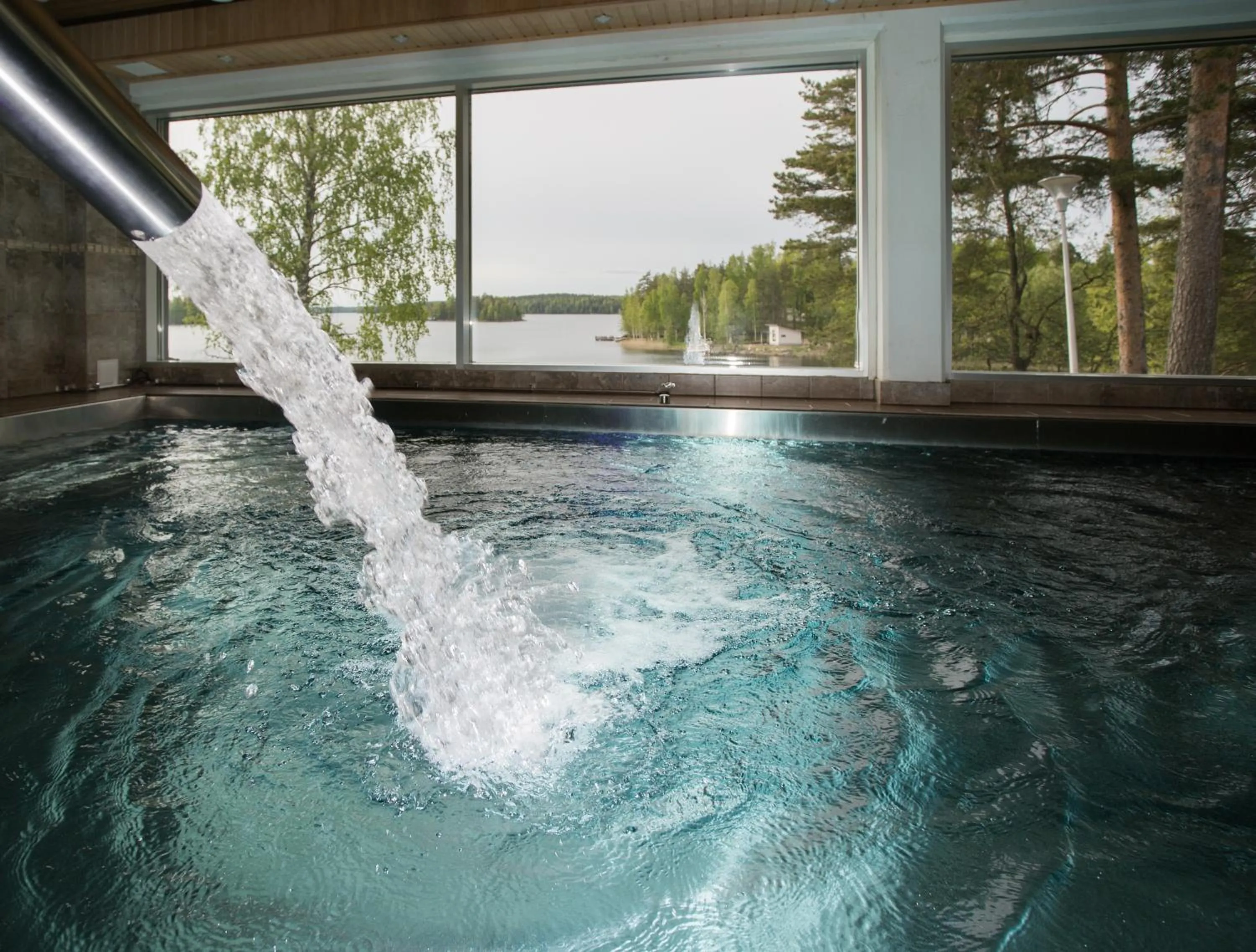 Swimming pool in Hotelli Salpa