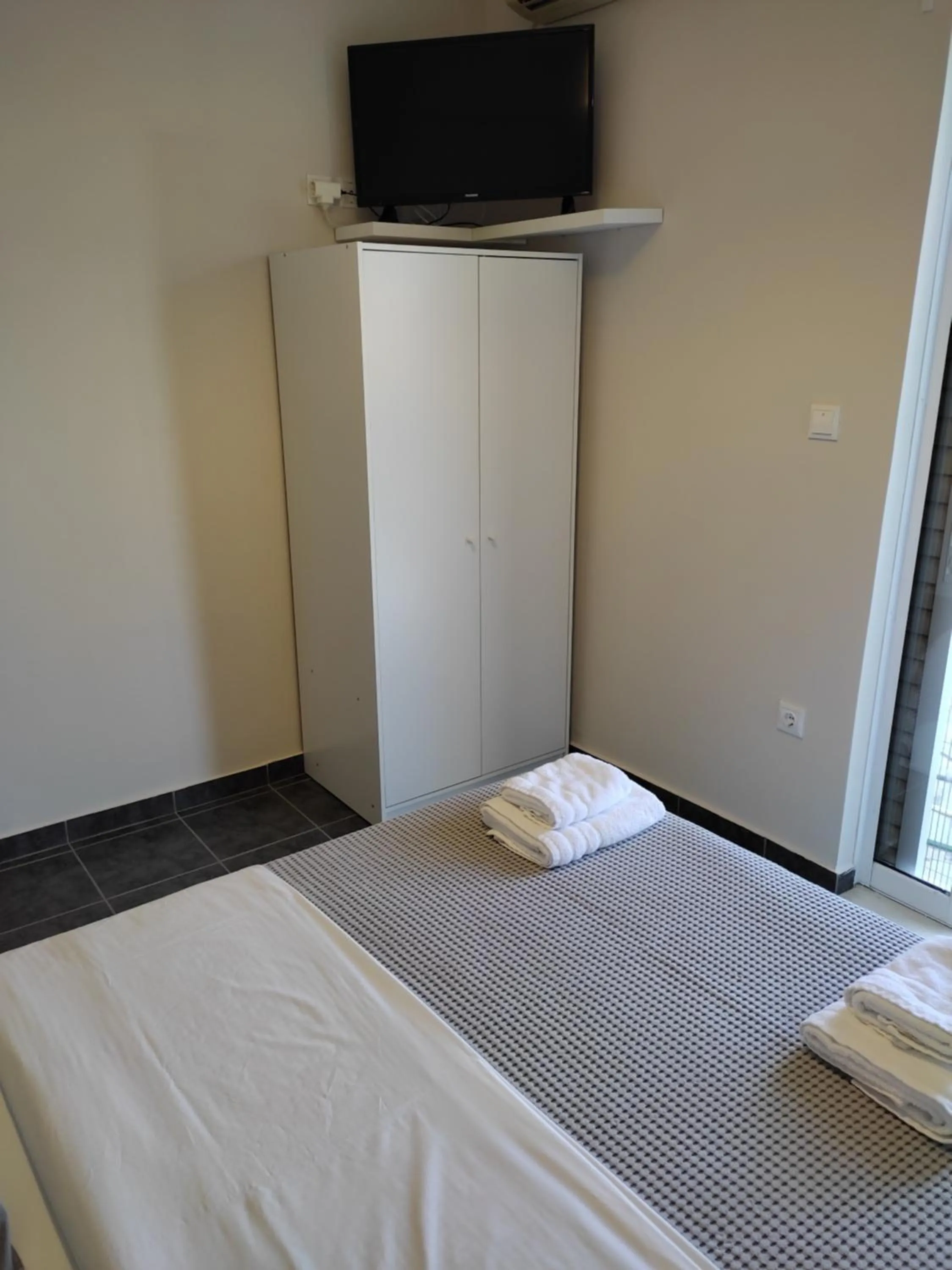 Bed in Double M near Athens Airport