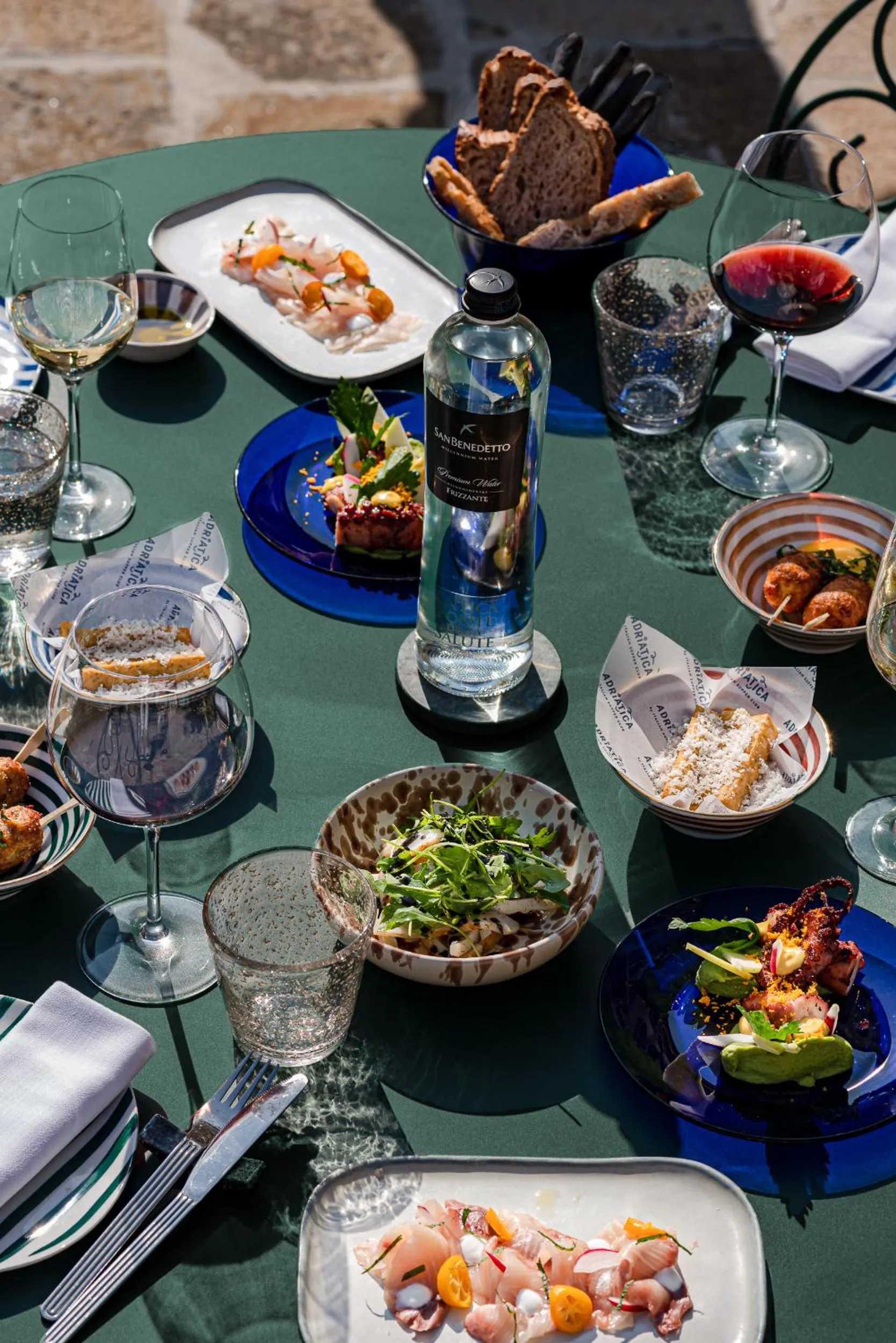 Restaurant/places to eat in Il Palazzo Experimental