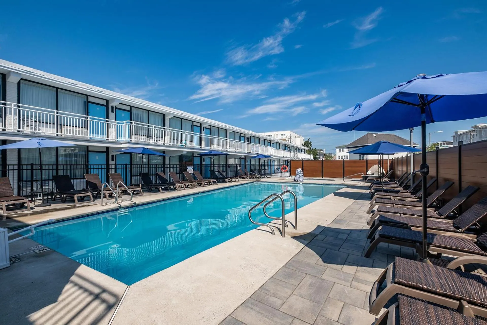 Swimming pool in The Forum