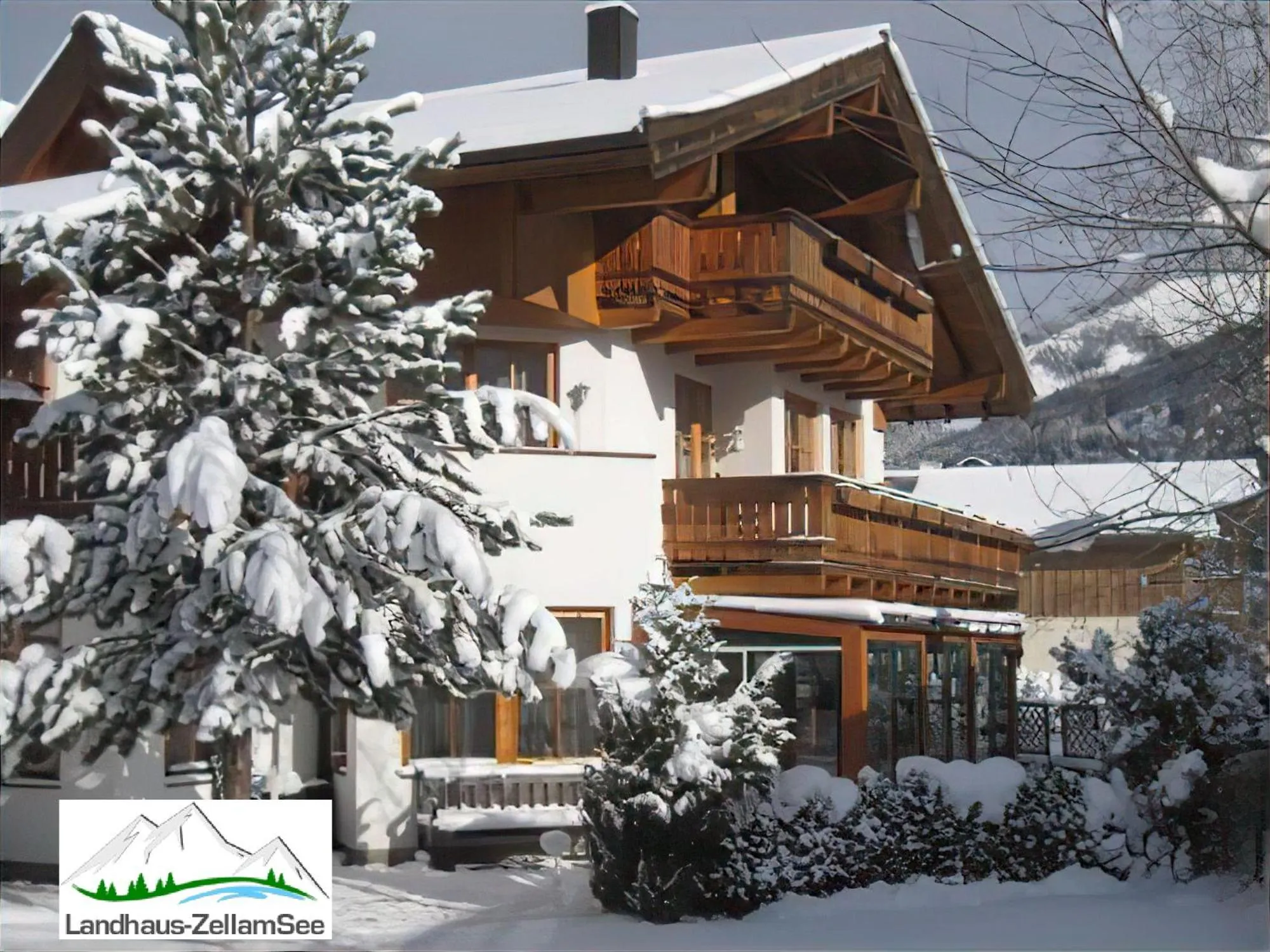 Property building in Hotel Landhaus Zell am See