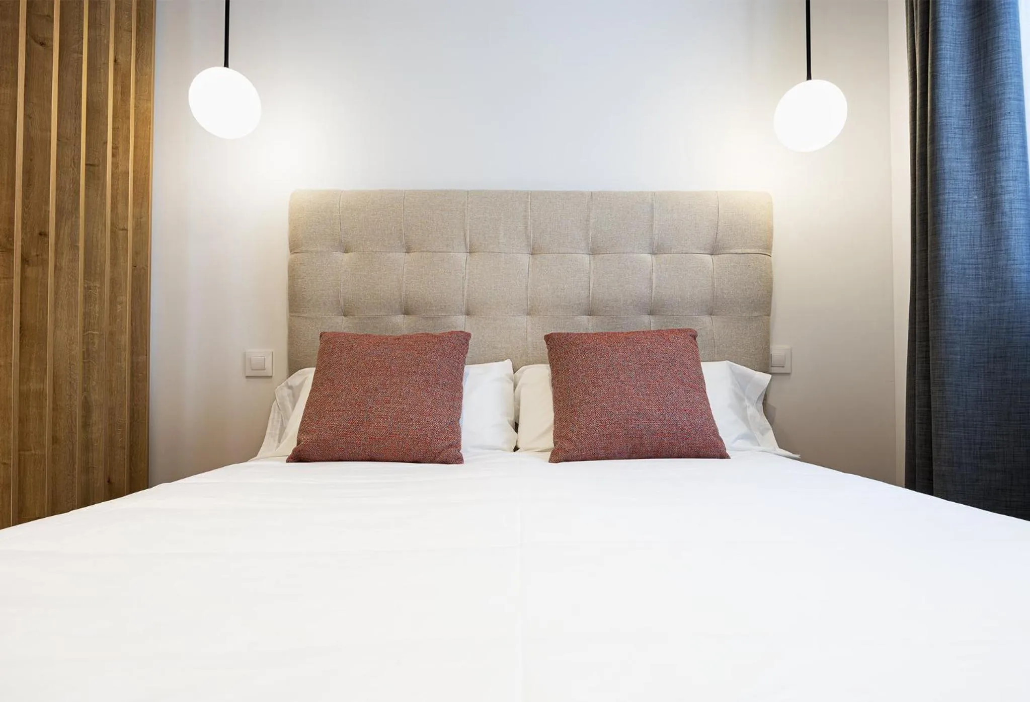 Bedroom, Bed in Smartr Atocha Reina Sofia