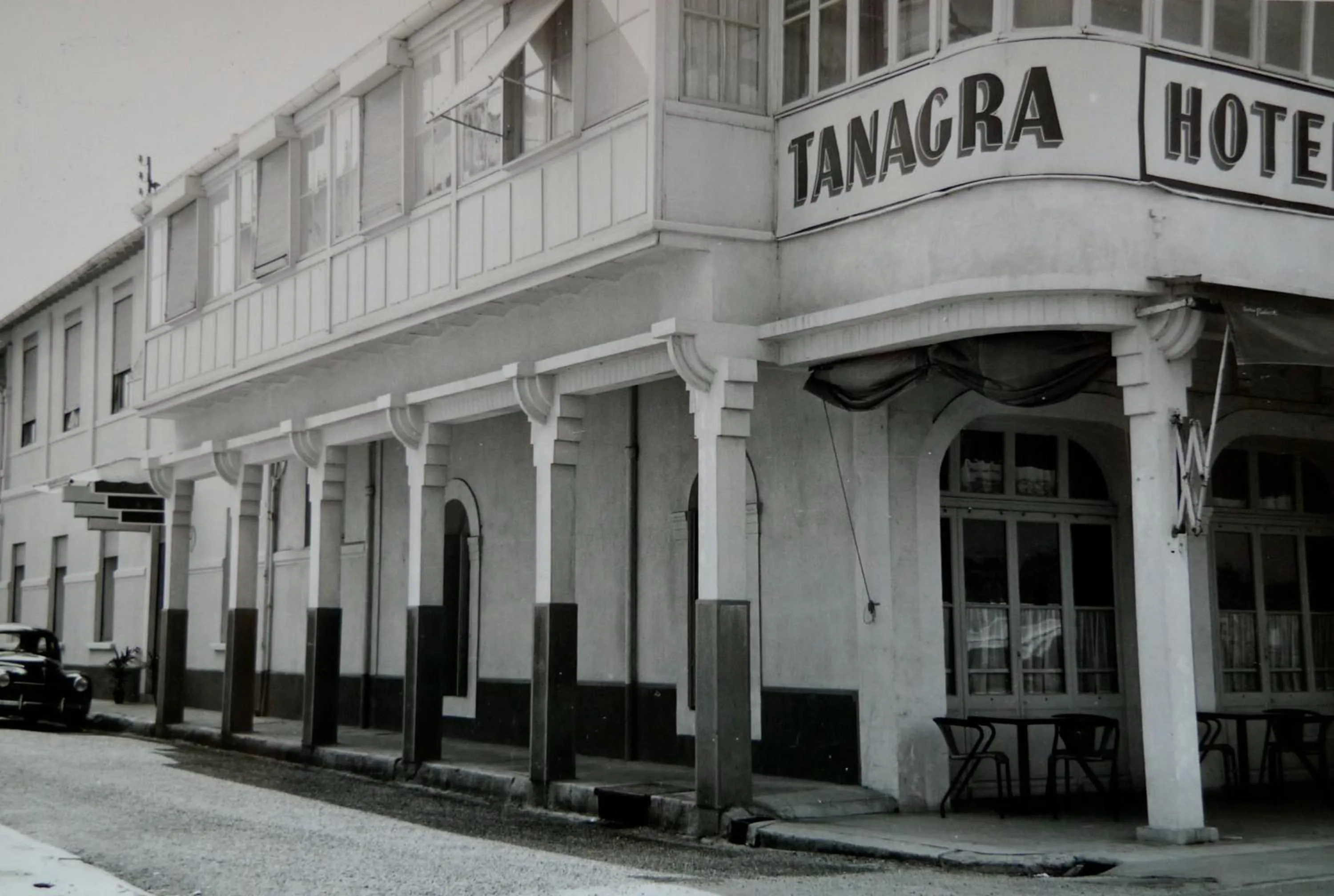 Property building in Hotel Le Petit Baigneur Palavas Plage