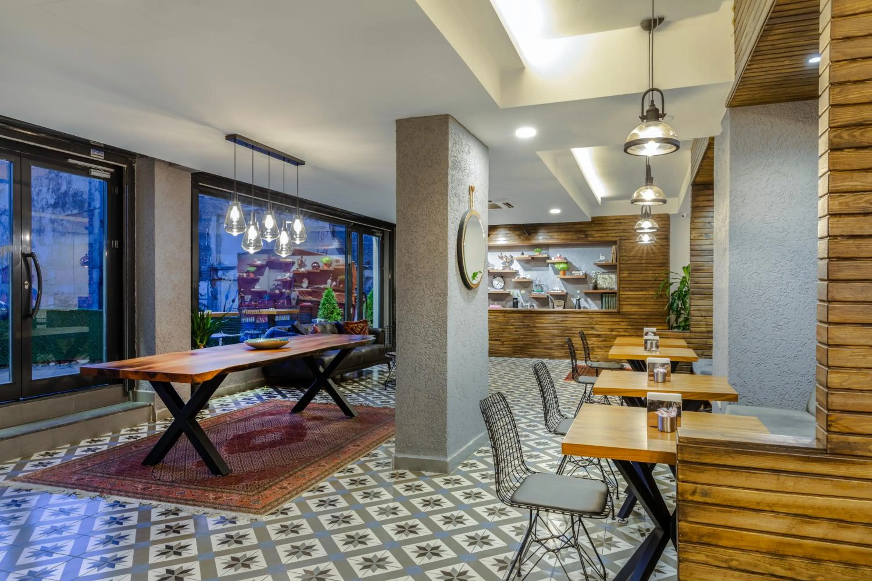 Restaurant/places to eat in DORUK PALAS HOTEL