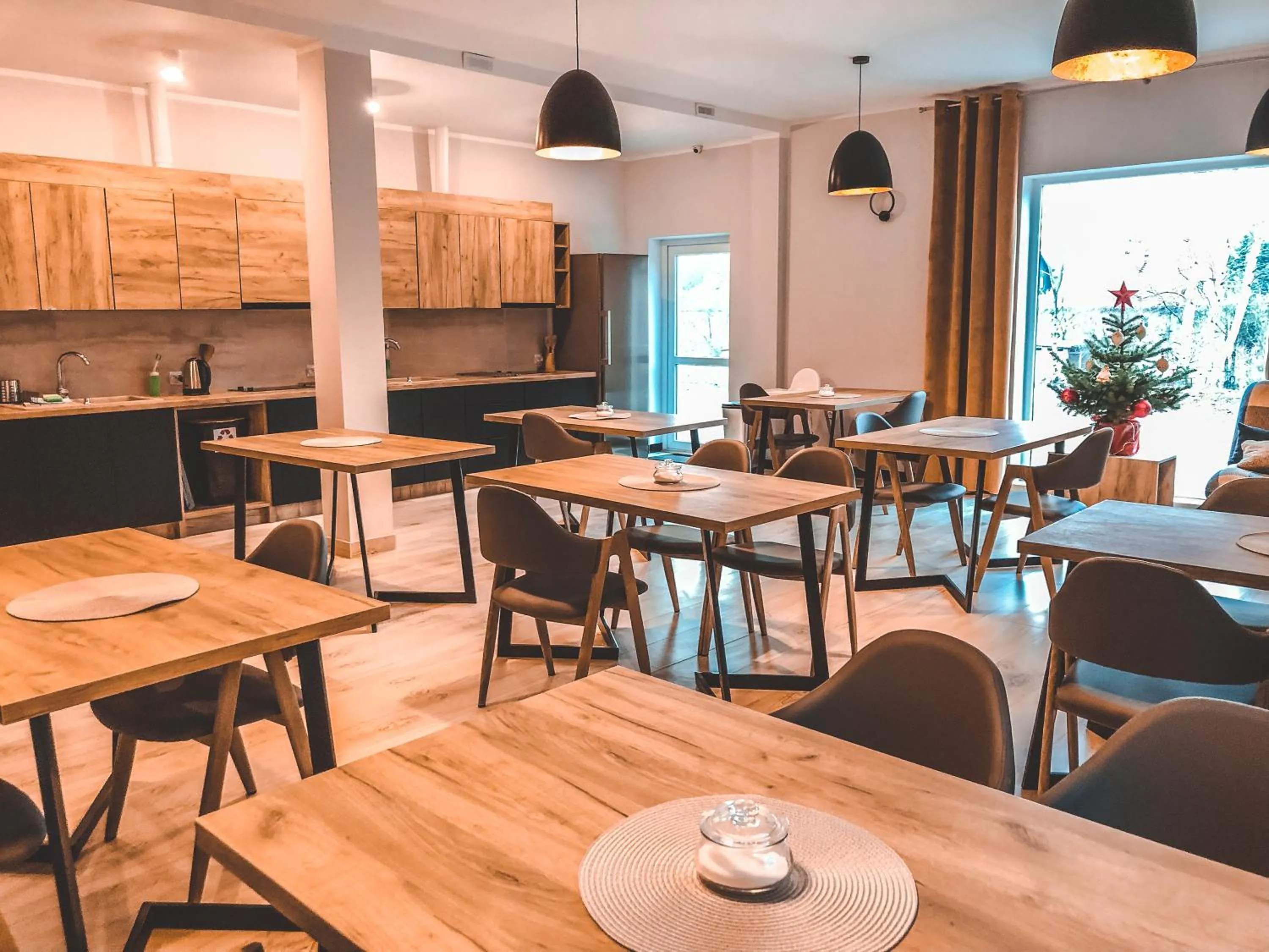 Restaurant/places to eat in La Park Aparthotel