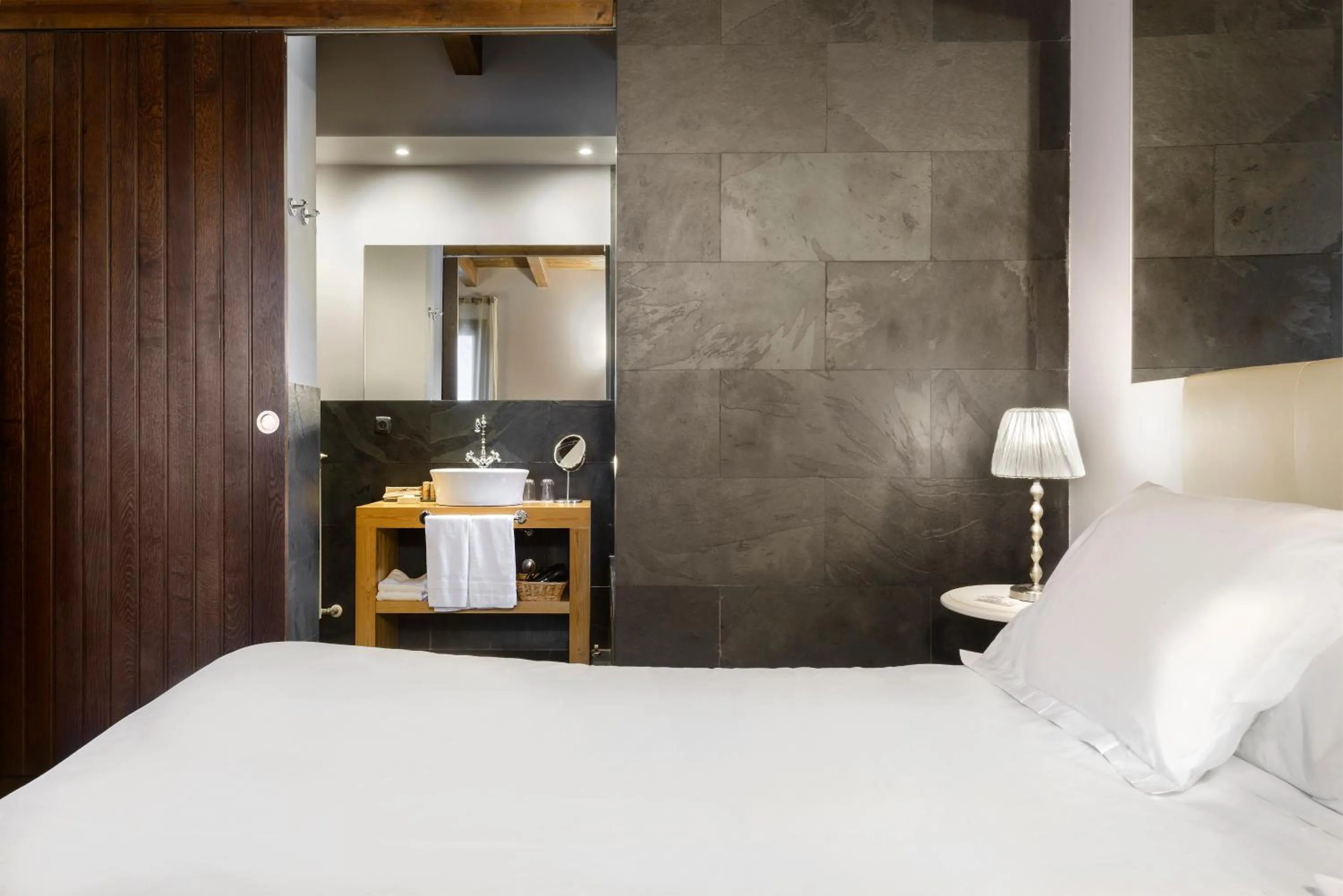 Bed in Hotel Rural Iribarnia