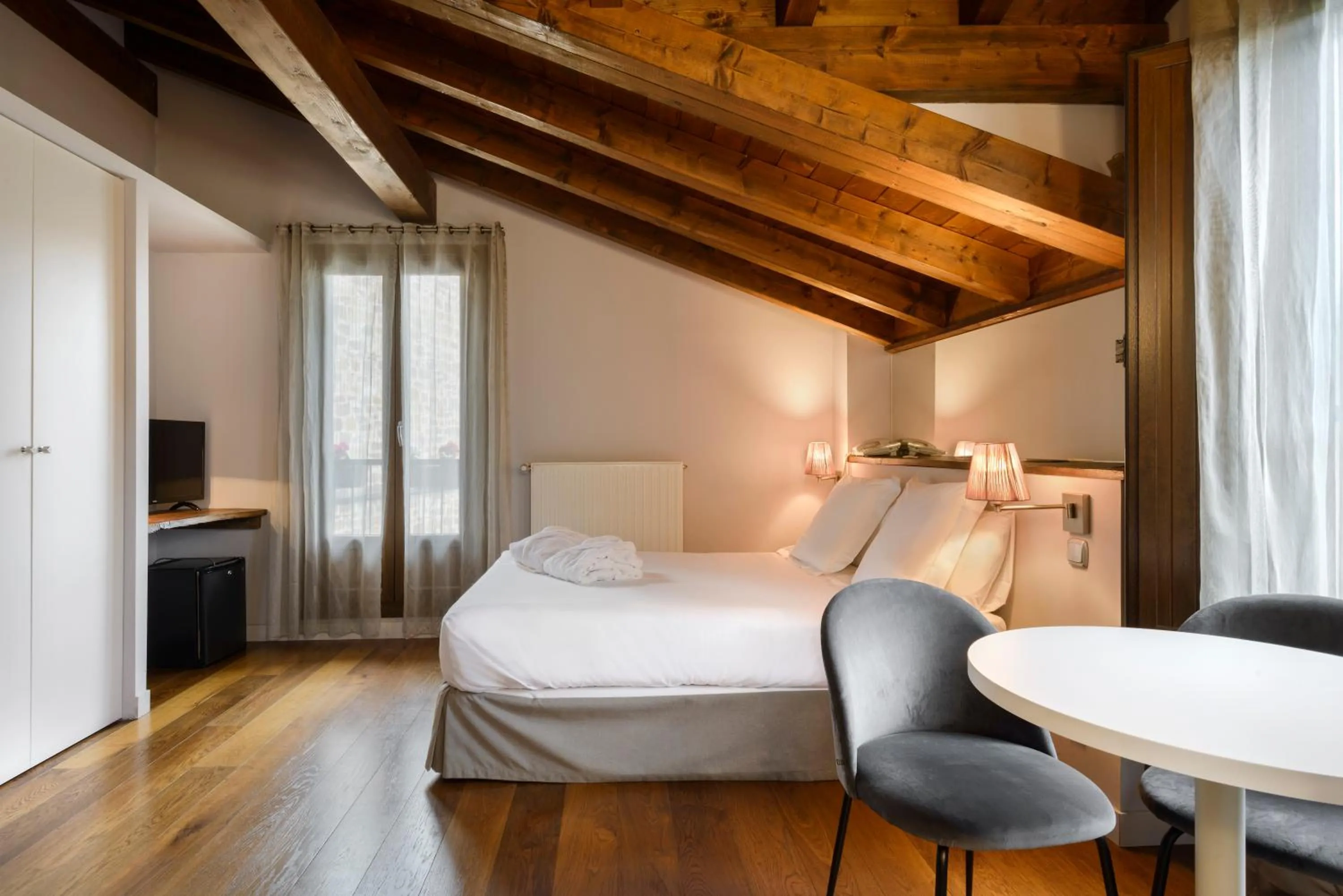 Bed in Hotel Rural Iribarnia