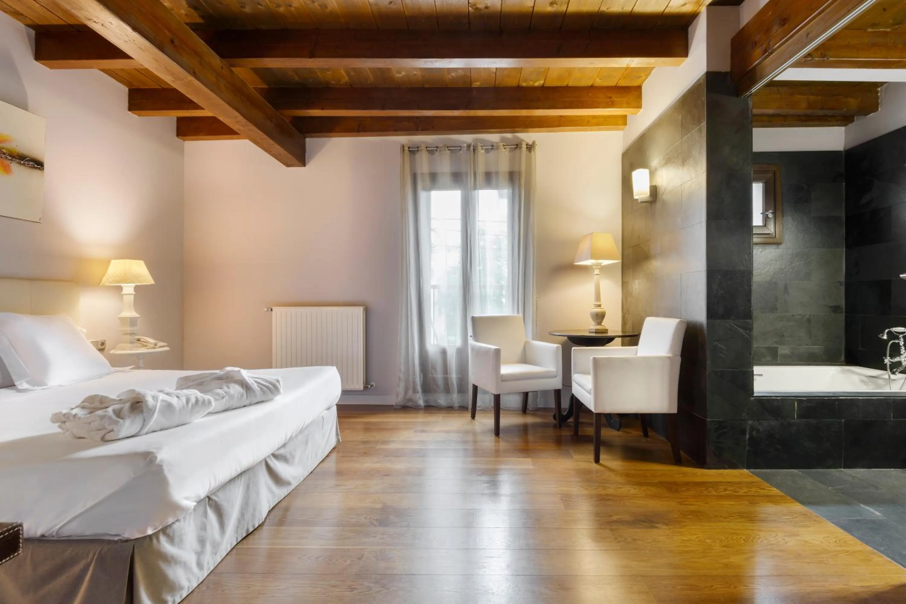 Bed in Hotel Rural Iribarnia