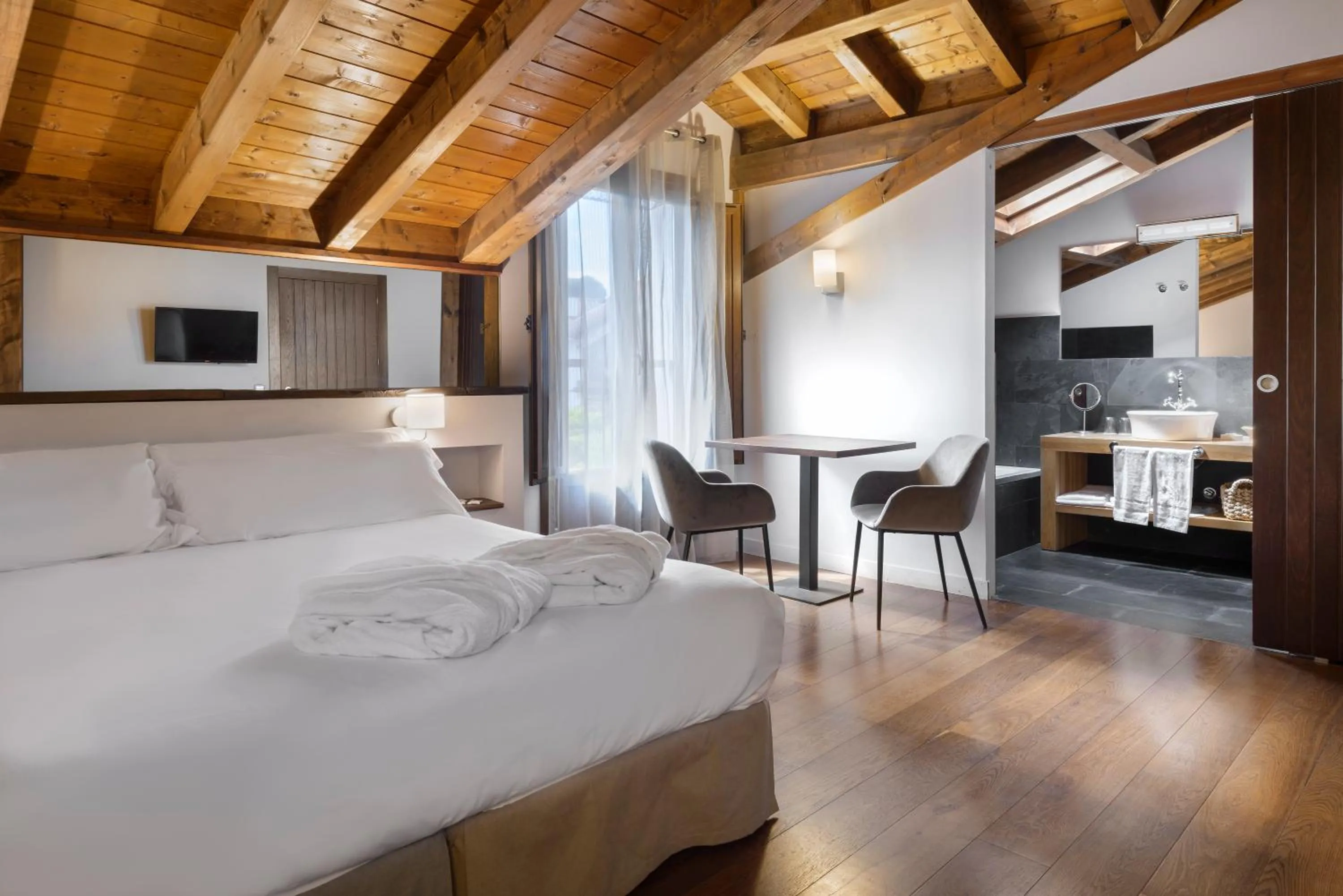 Bed in Hotel Rural Iribarnia