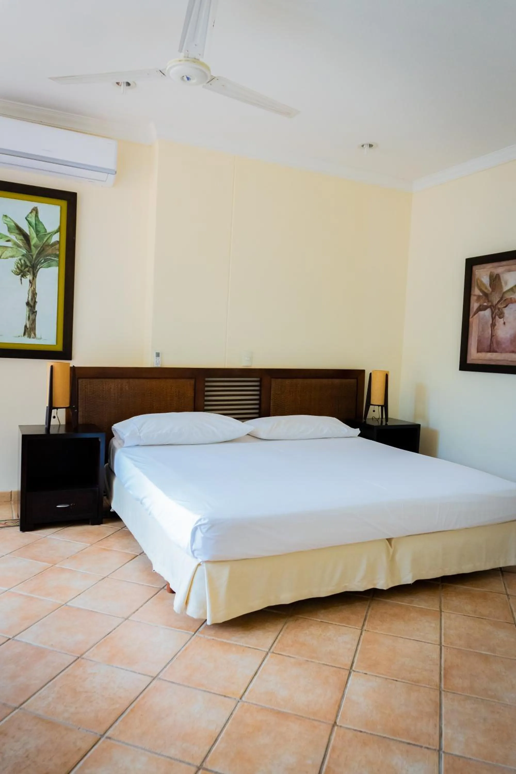 Bed in Hotel Peñon Suites