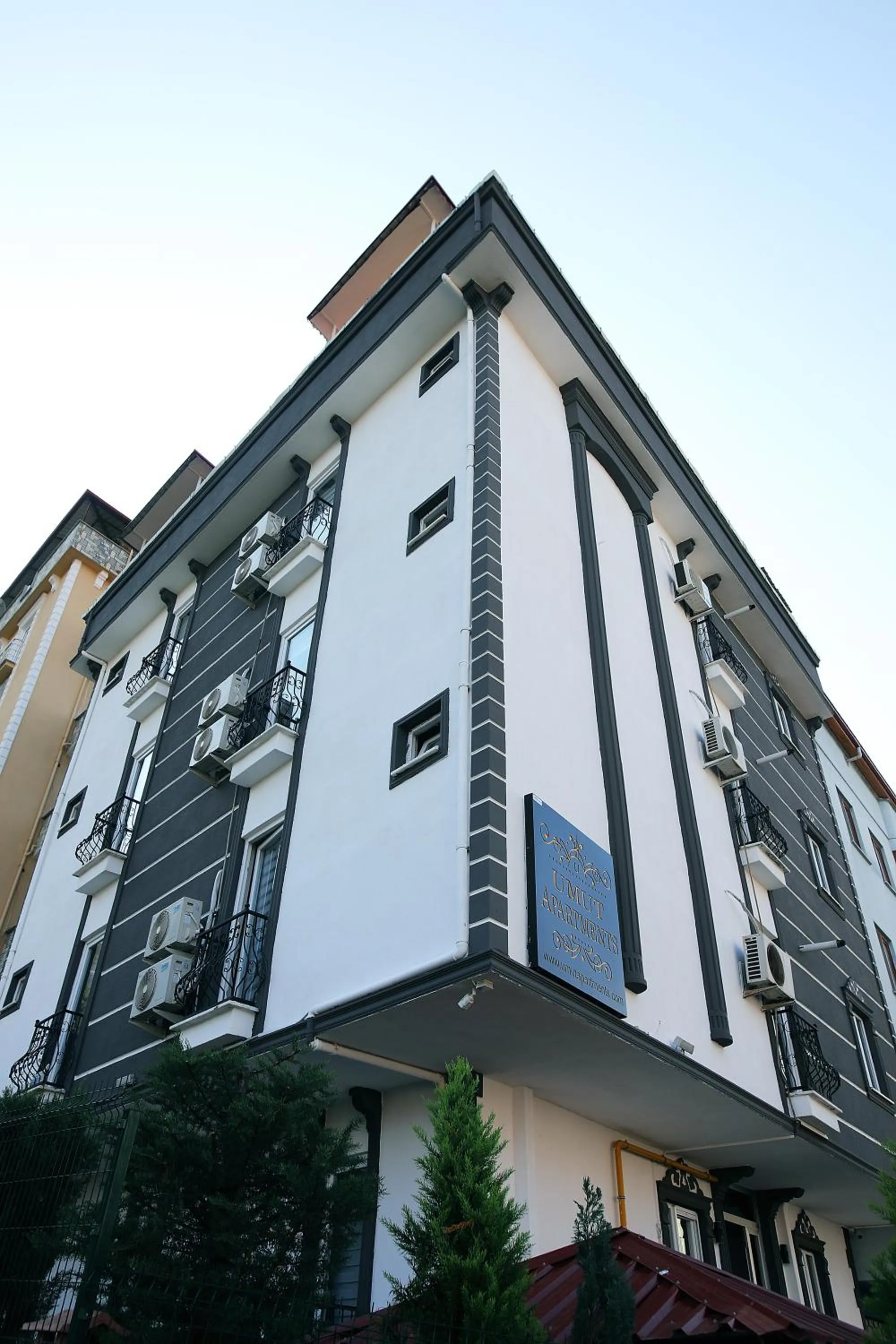 Property building in Umut Apartments