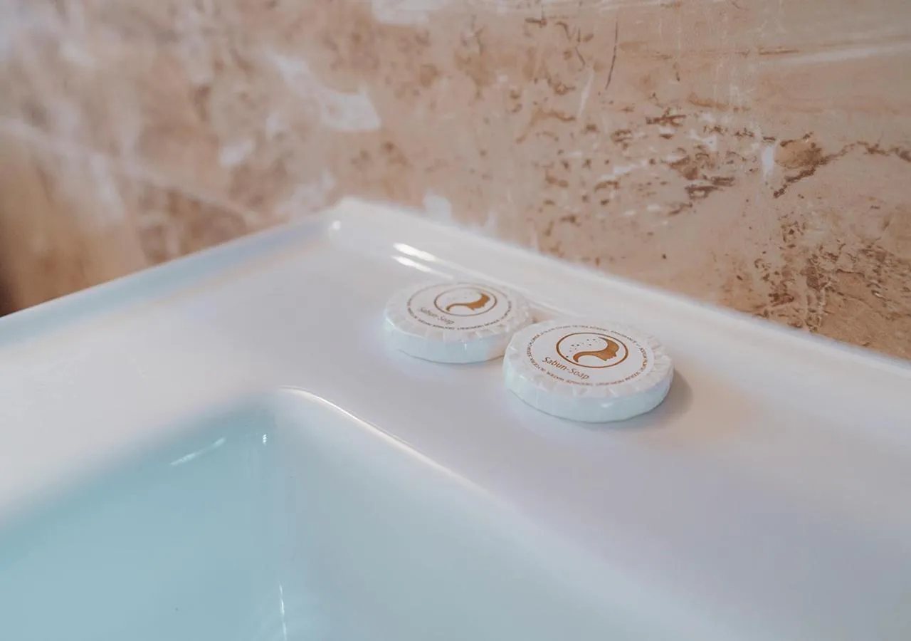 Bathroom in Umut Apartments