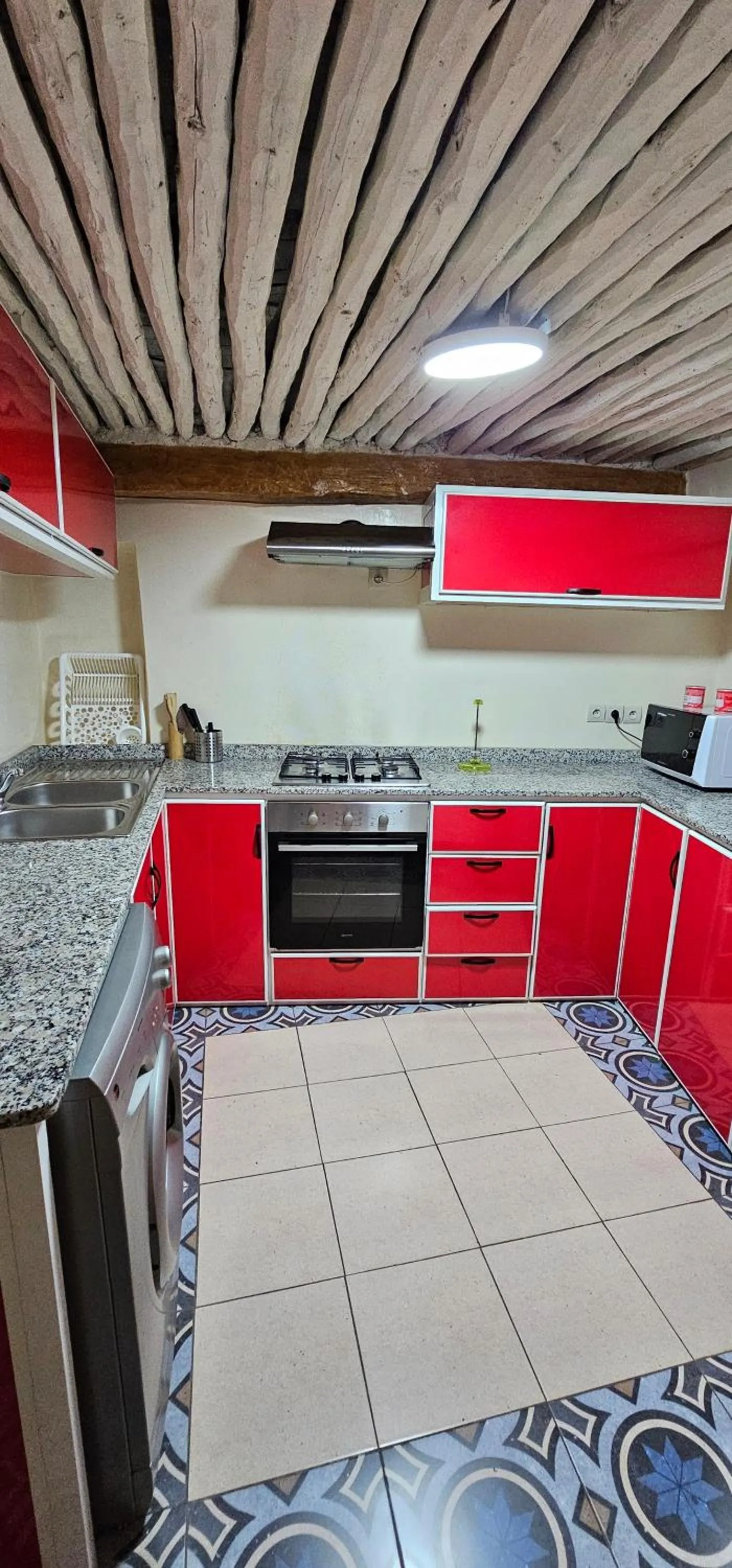 Kitchen or kitchenette in Ryad 91