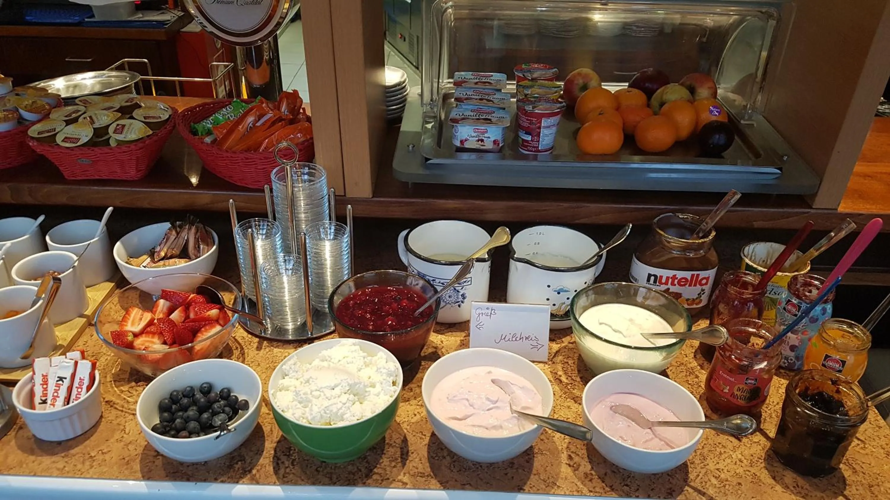 Buffet breakfast in Schillers Hotel & Café - GARNI -