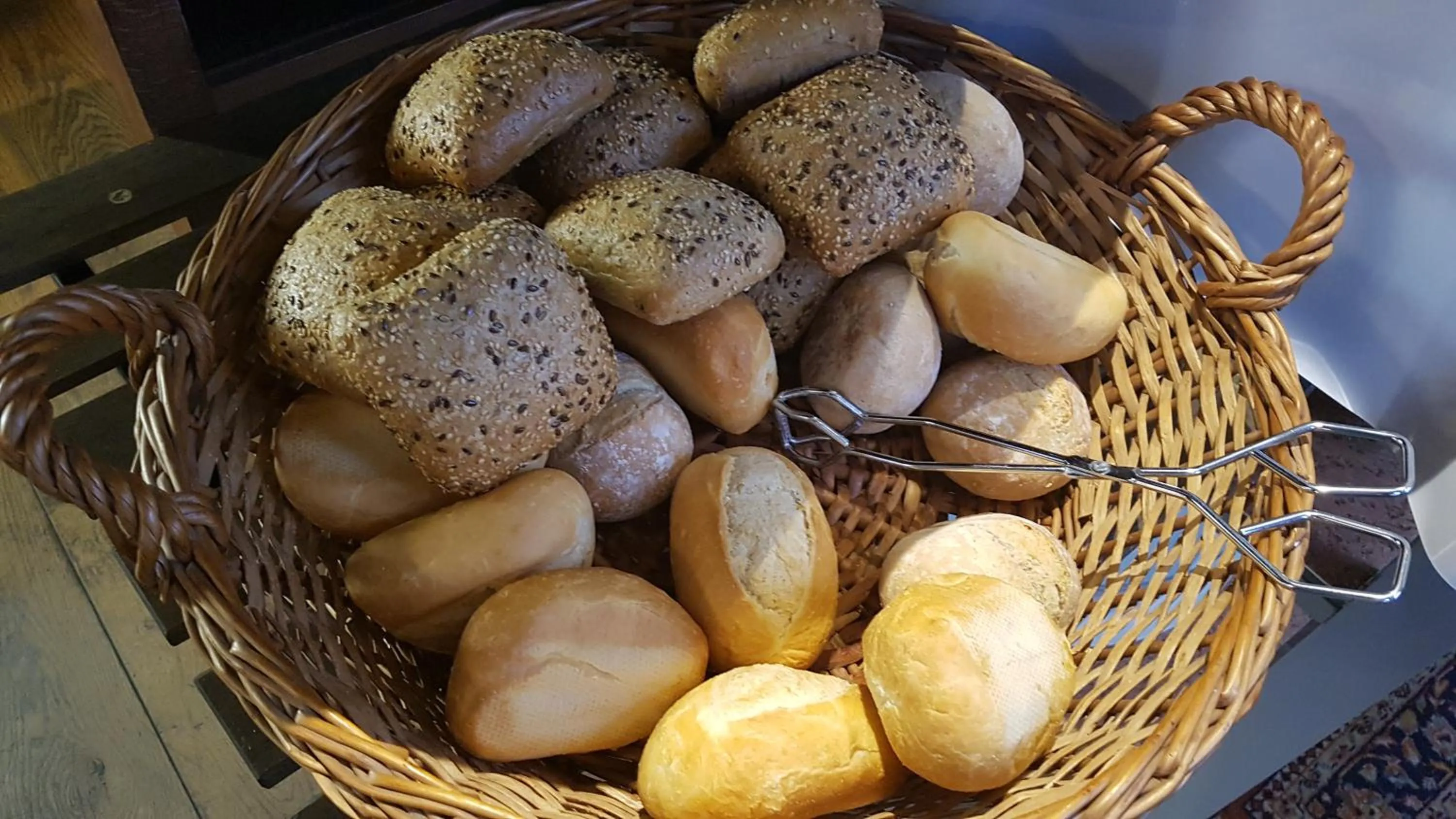 Buffet breakfast in Schillers Hotel & Café - GARNI -