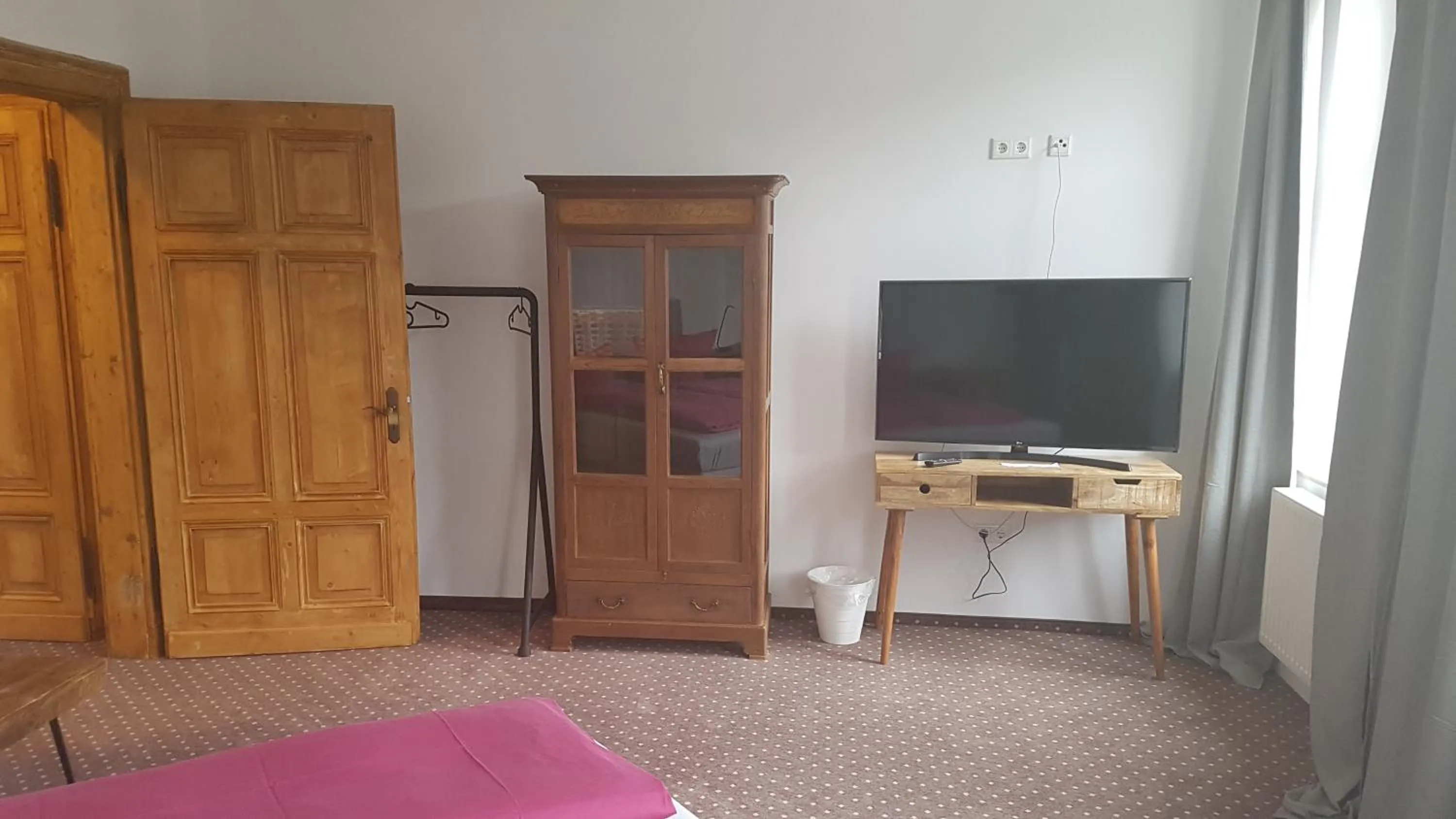 TV and multimedia in Schillers Hotel & Café - GARNI -