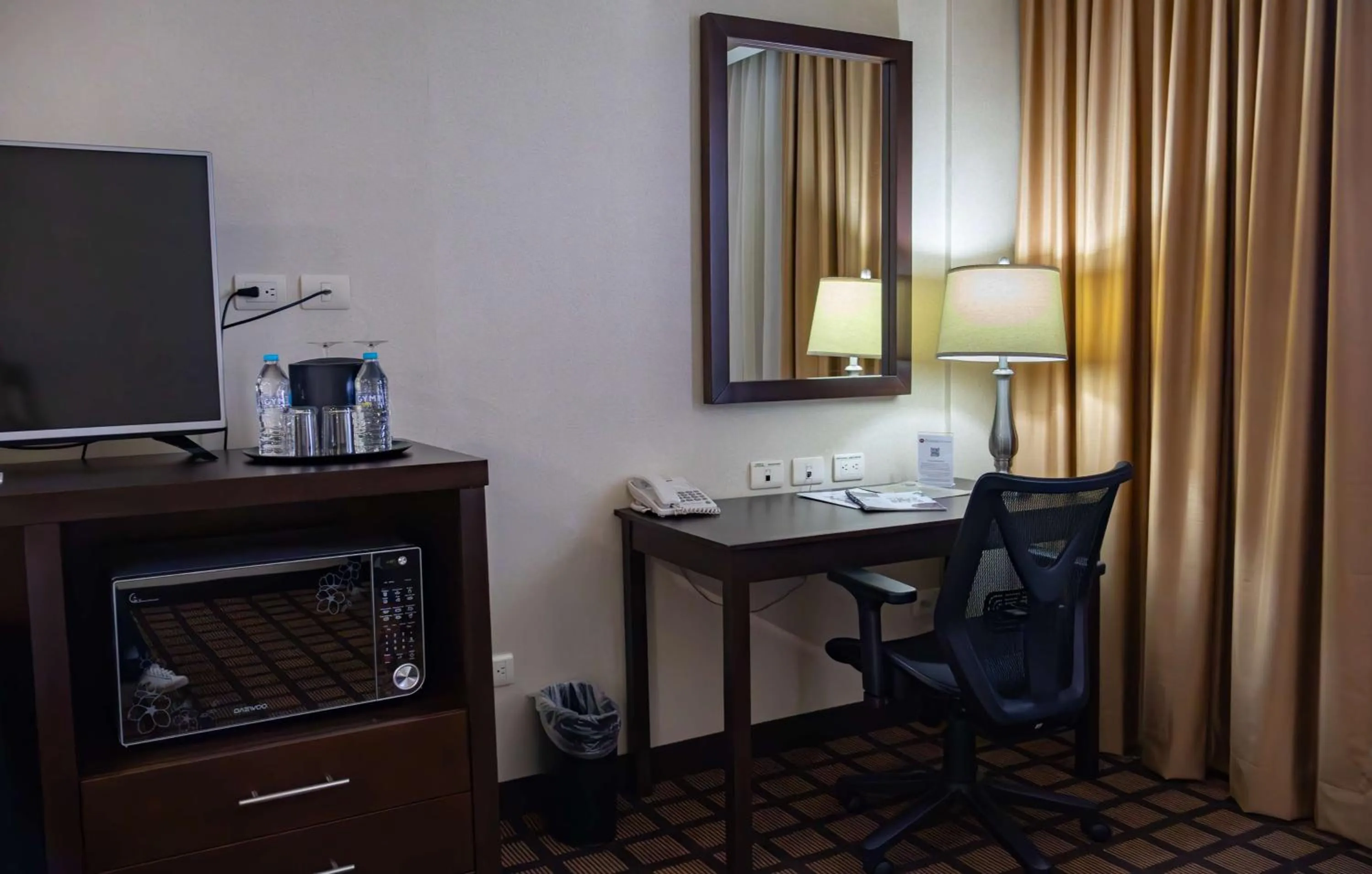 Bedroom in Best Western PREMIER Monterrey Aeropuerto