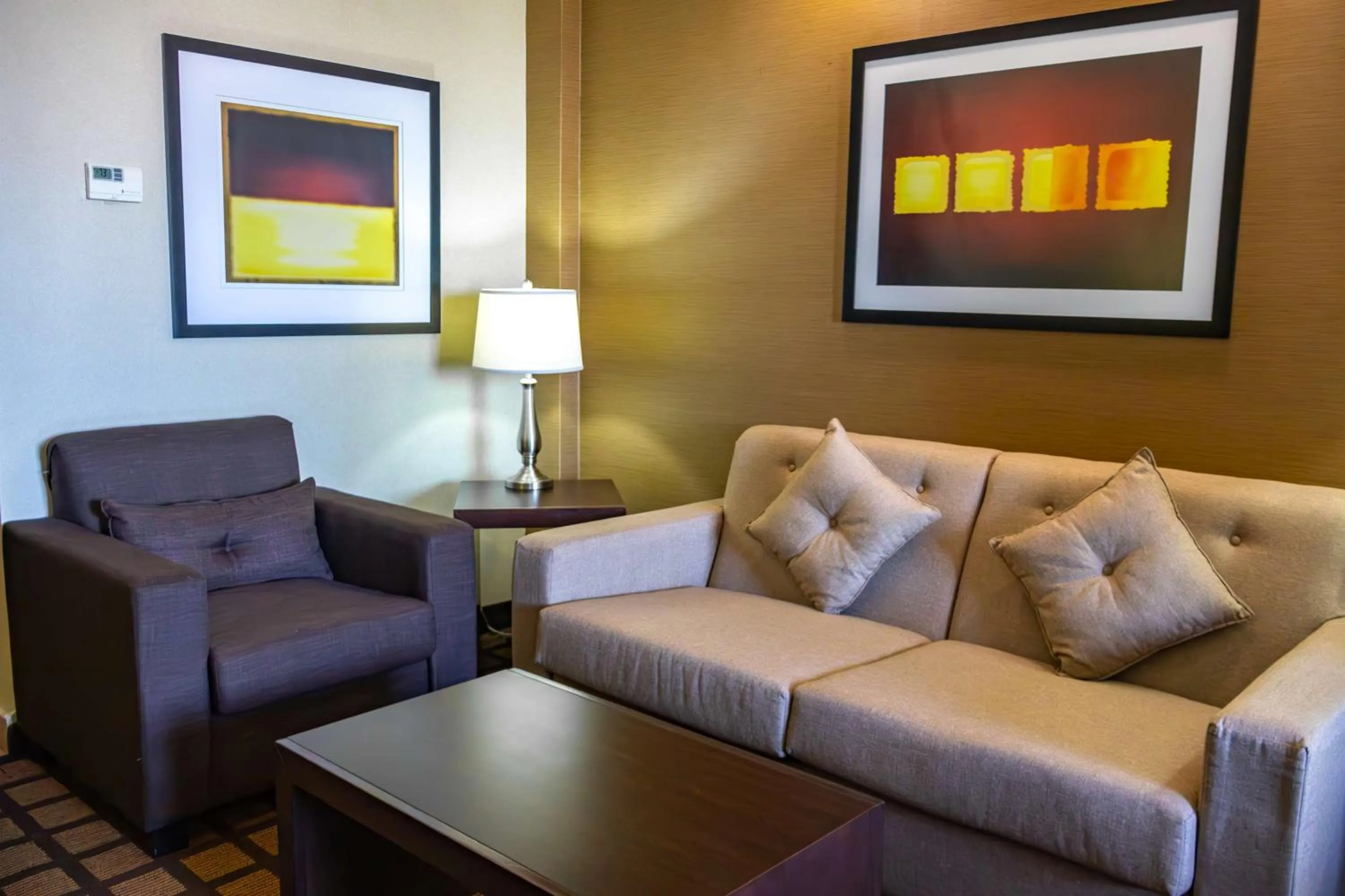 Photo of the whole room in Best Western PREMIER Monterrey Aeropuerto