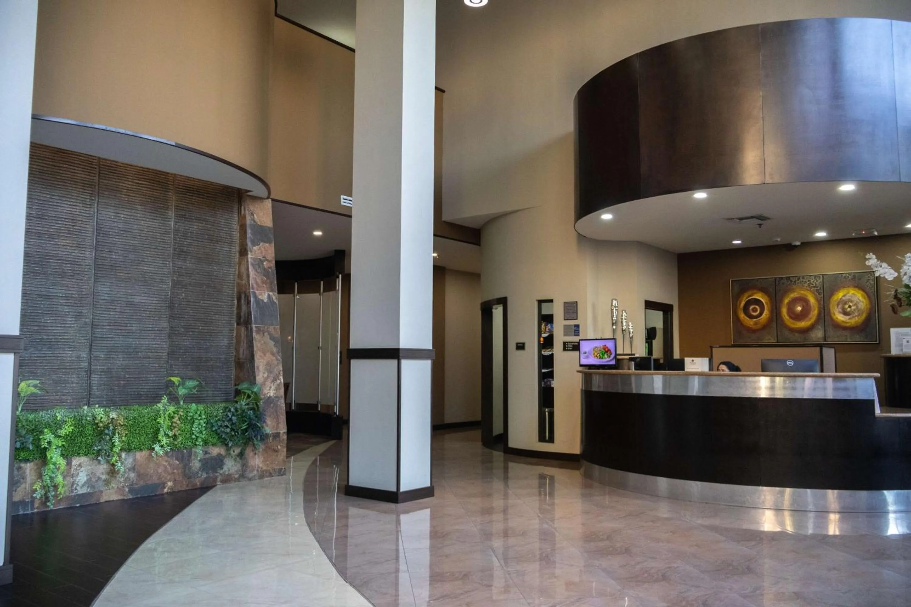 Lobby or reception in Best Western PREMIER Monterrey Aeropuerto