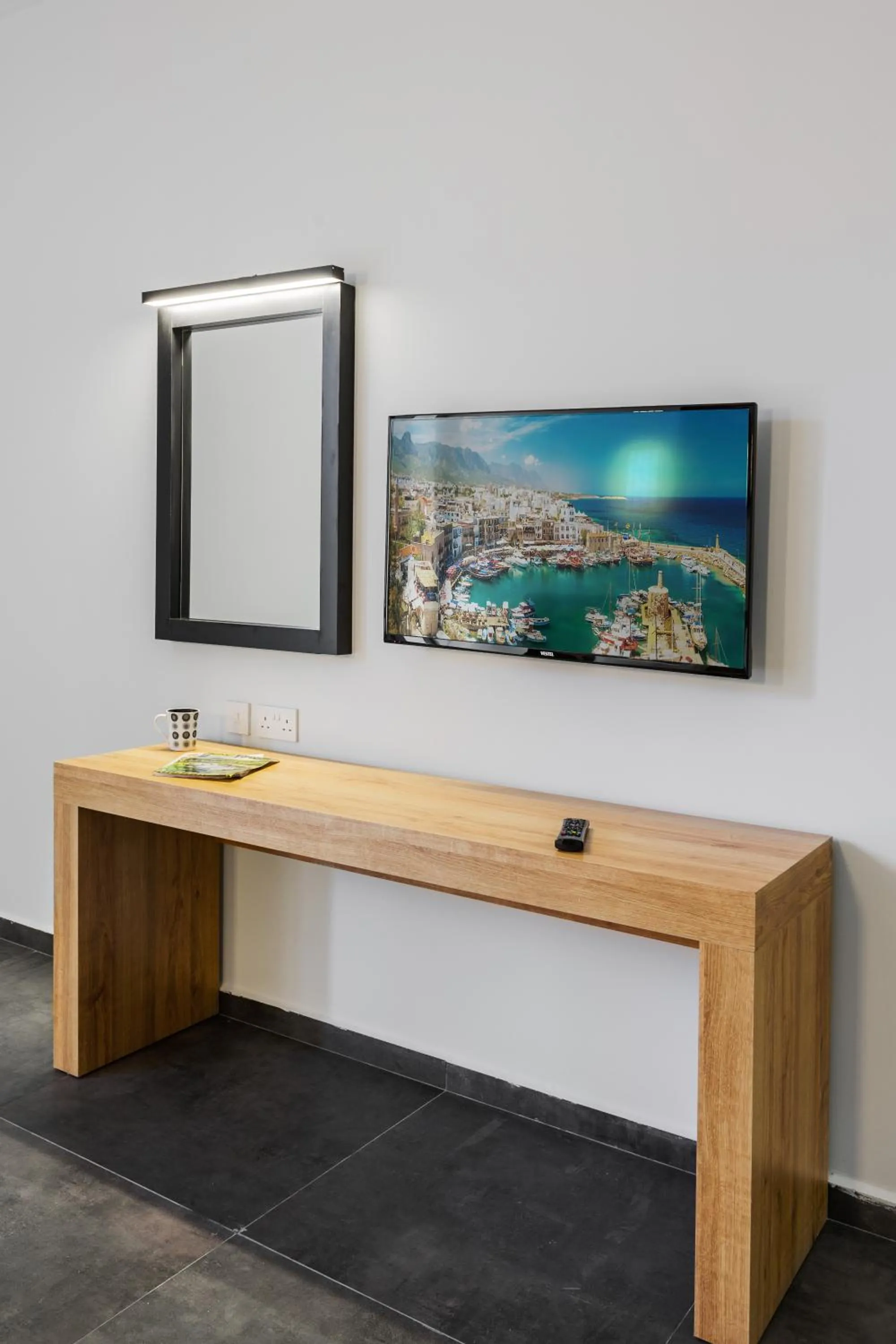 TV and multimedia in G Suites Luxury Rentals