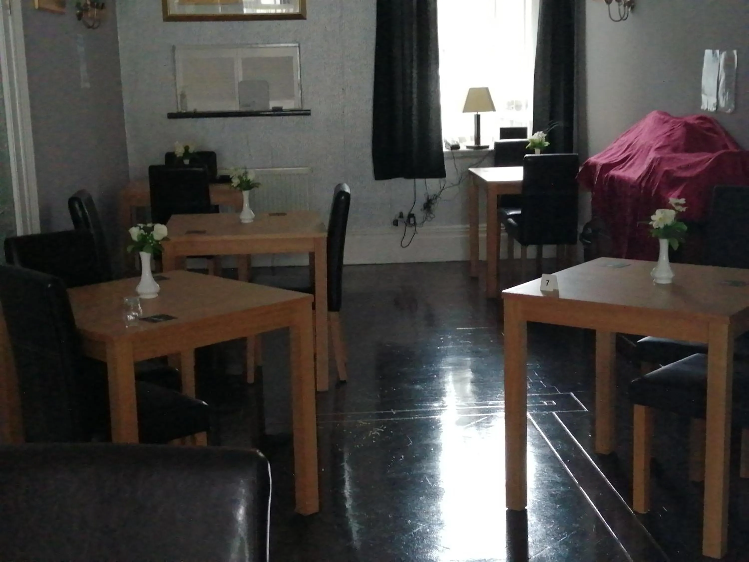 Food and drinks in The Garnett