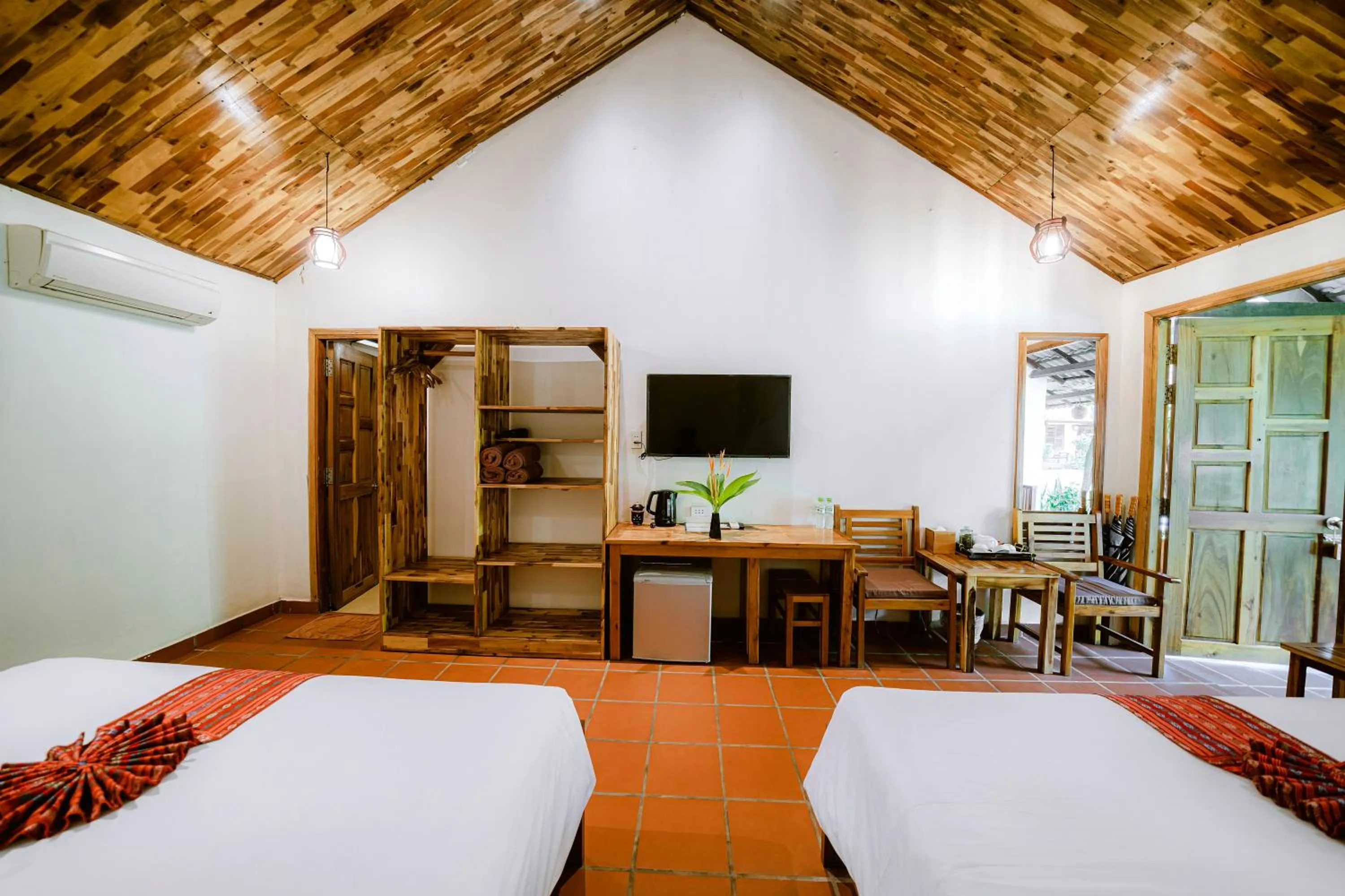 Bedroom, Bed in La Mer Resort, Phú Quốc