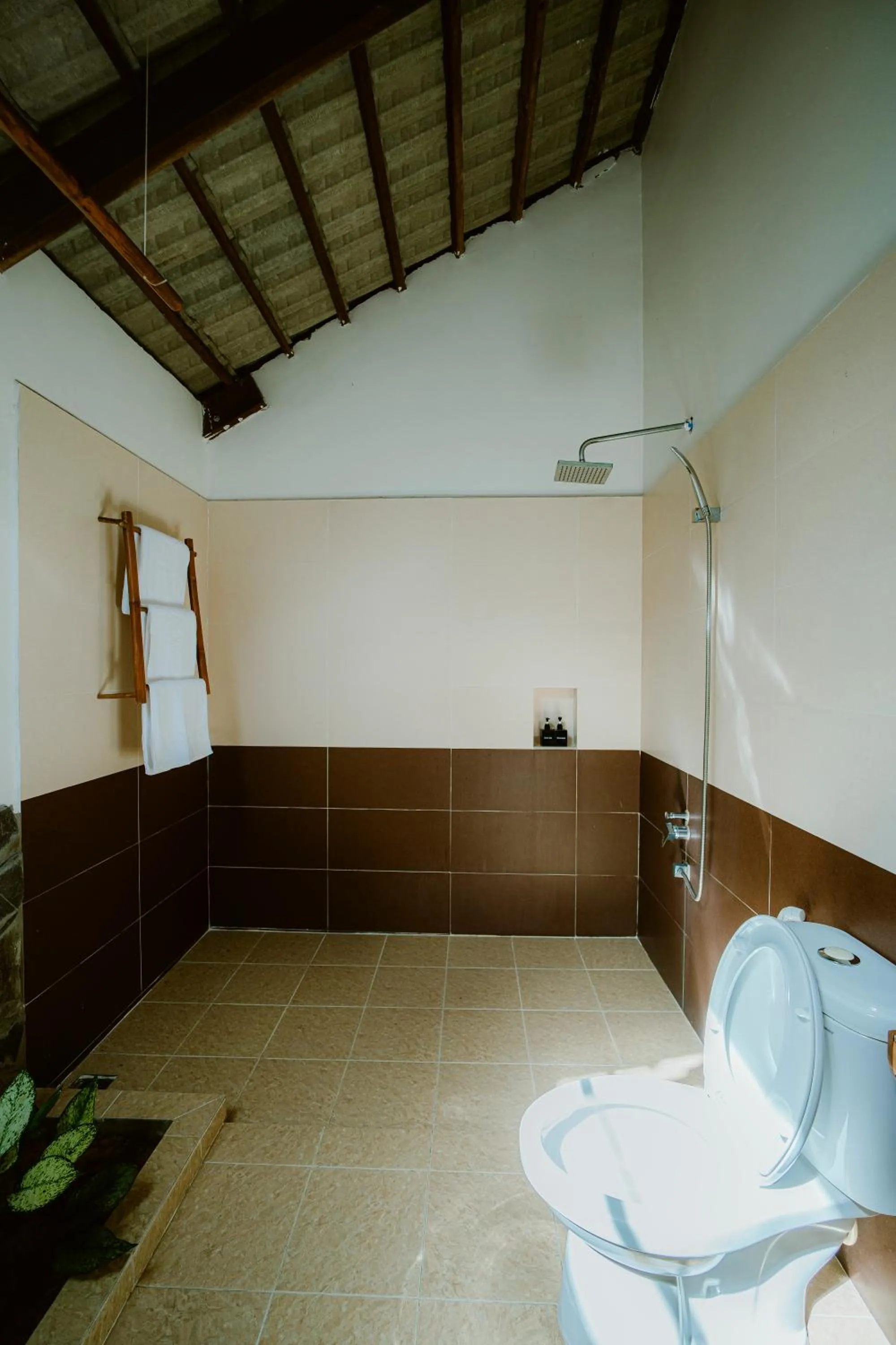 Bathroom in La Mer Resort, Phú Quốc